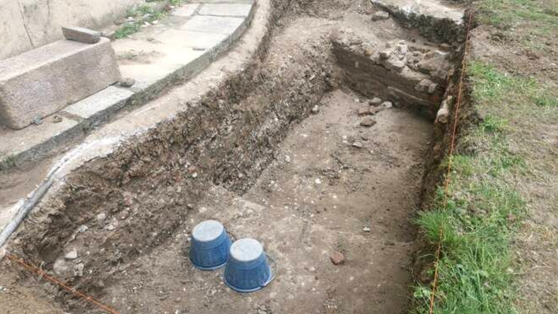 Indagini archeologiche dietro le absidi del Duomo. "Valore storico di epoca medievale"