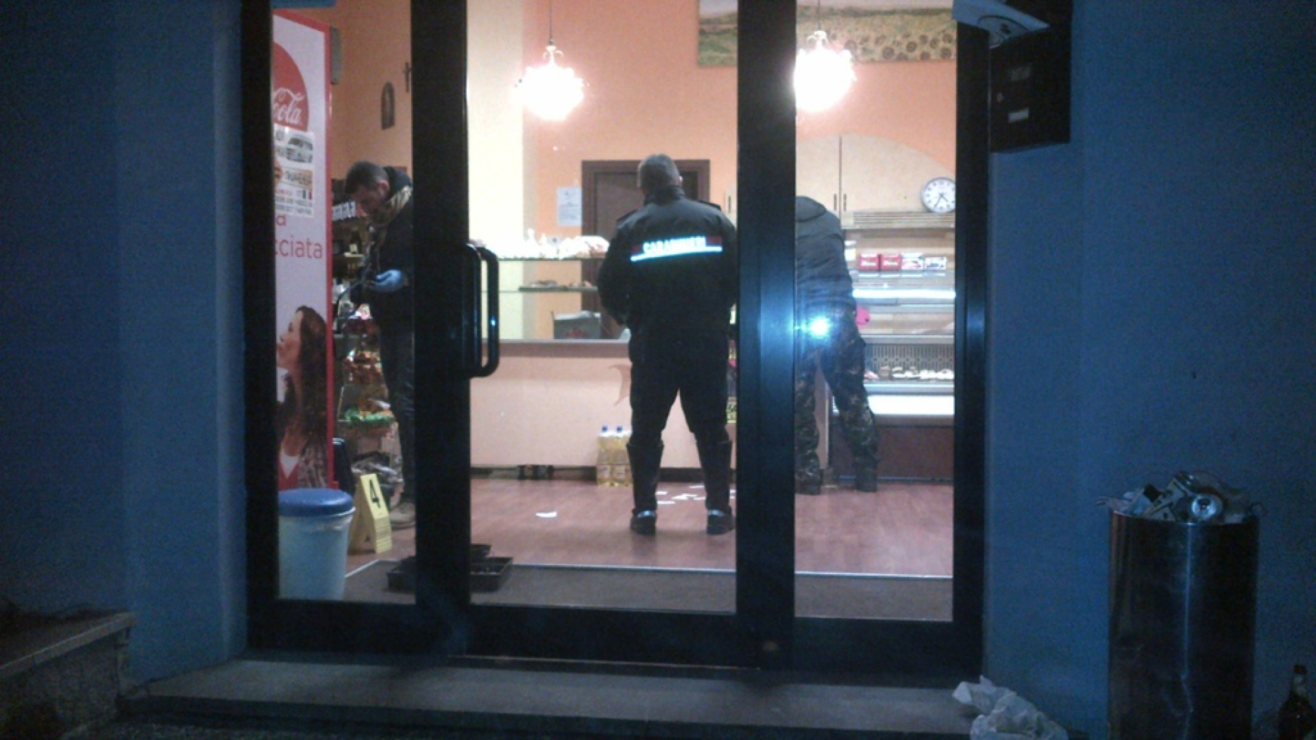 Piazzale Velleia, rapina in un negozio di alimentari con una pistola finta