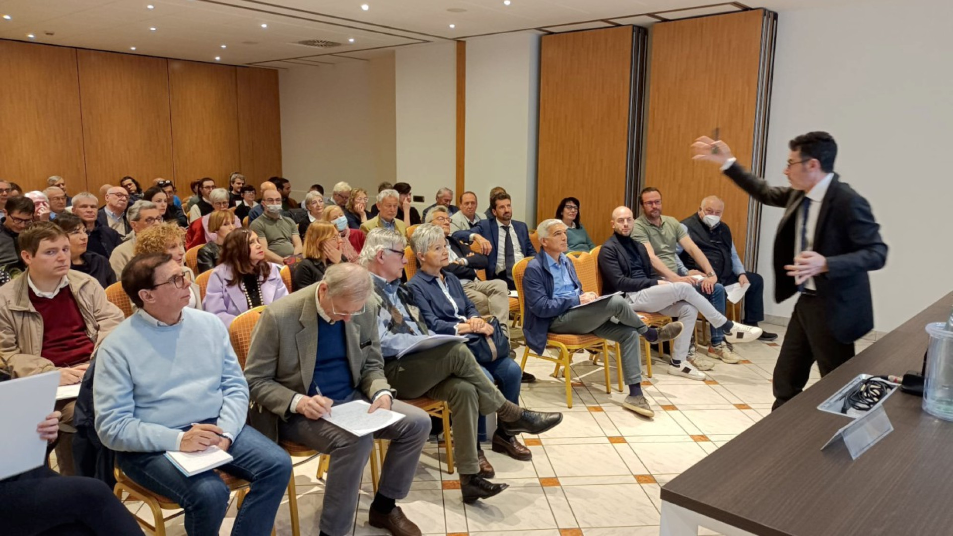 Sedazione con l'ipnosi, corso per dentisti e sanitari. "Adatta a grandi e bambini"