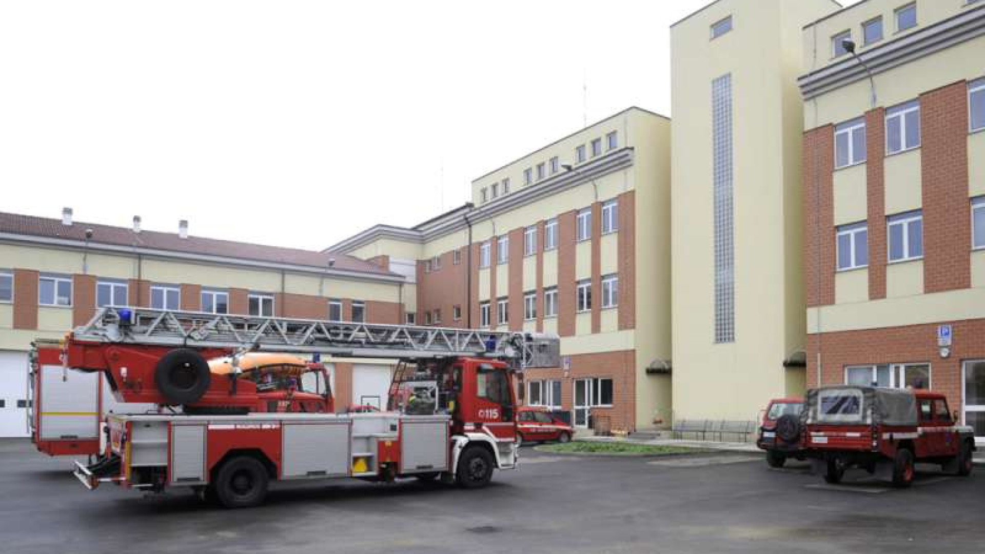 Vigili del fuoco, il sindacato: "Autopompa inutilizzabile, costretti ad arrabattarci"