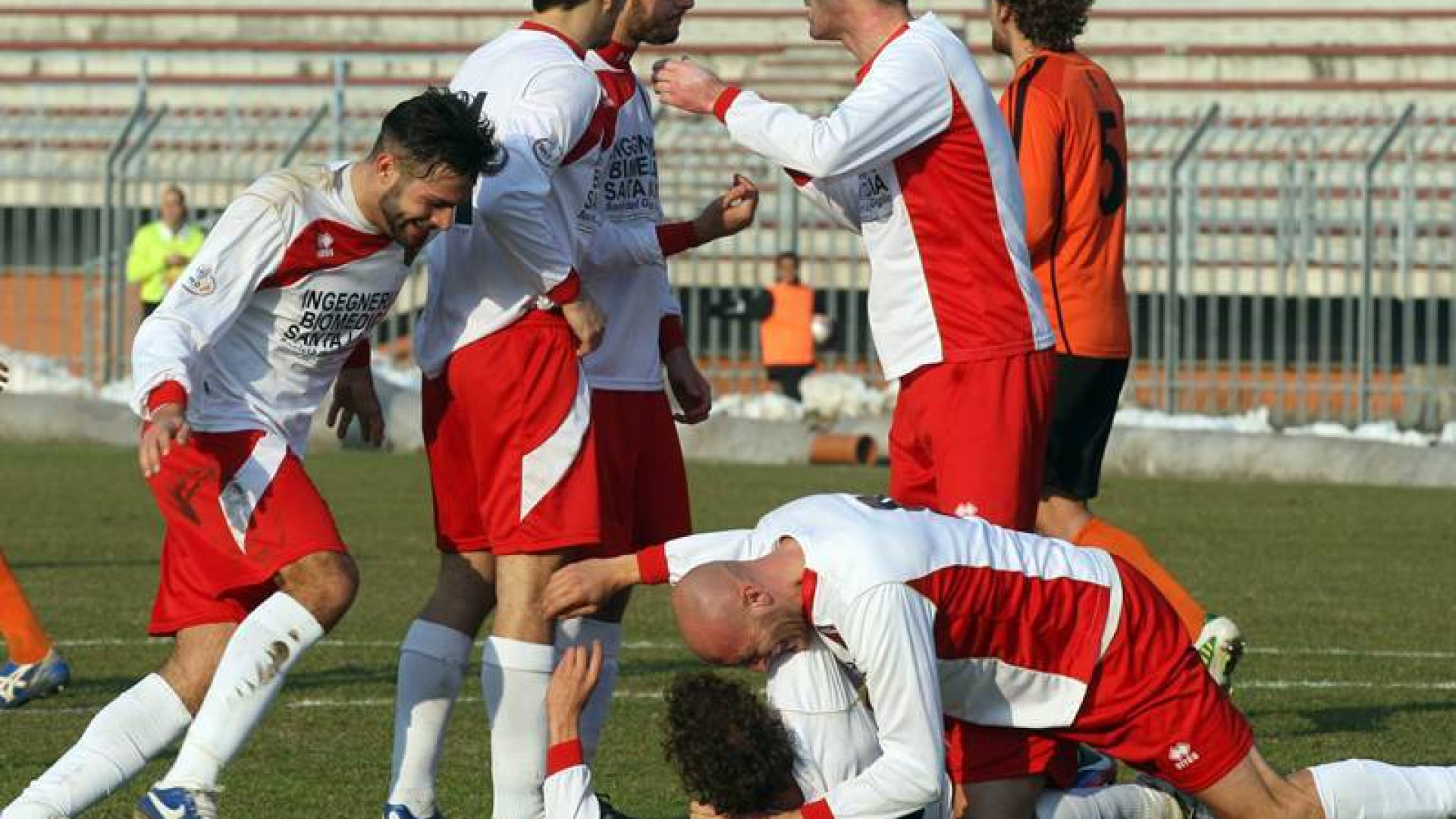 Calcio dilettanti: rimonta e vittoria della Massese sull'Atletico Bp