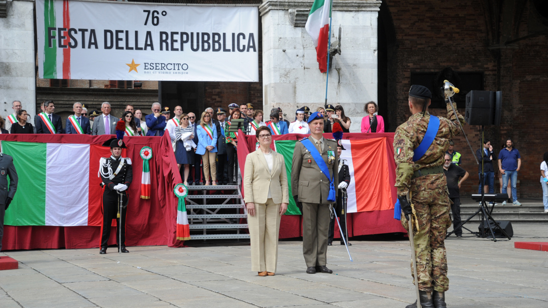 Cerimonia in piazza per la Festa della Repubblica: "Piacentini coesi e solidali"