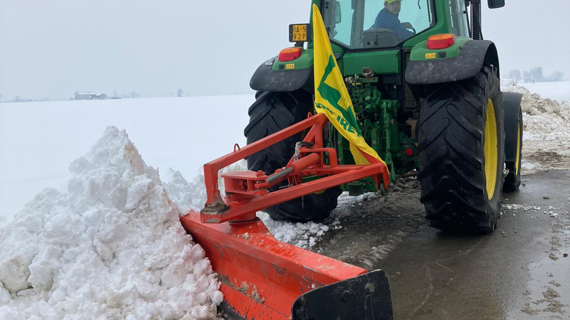 Neve, in azione anche gli agricoltori di Coldiretti. Colture a rischio