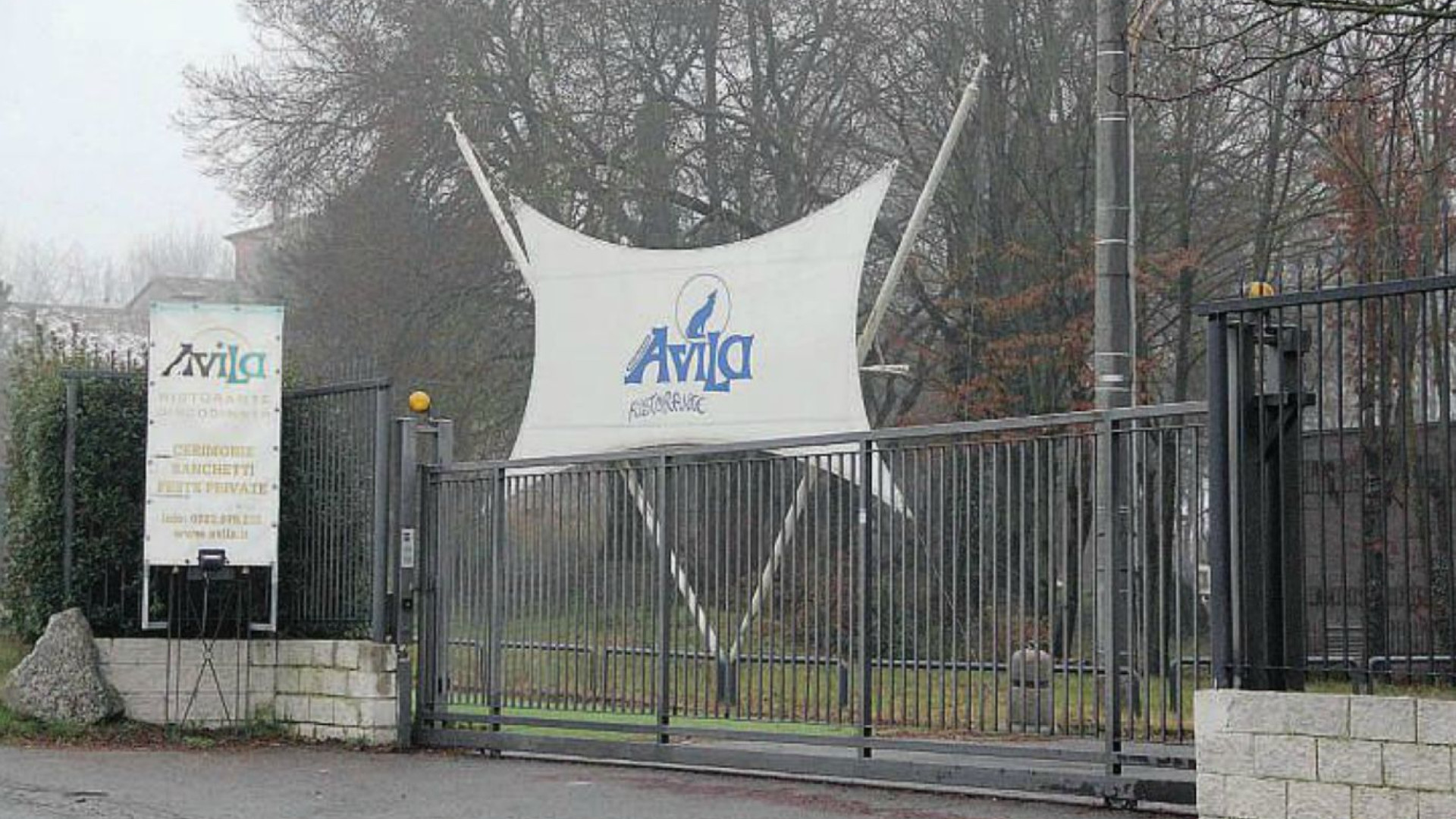 Ordinanza per la chiusura dell'Avila: "Ragioni di sicurezza". Il locale: "Riapriremo a gennaio"