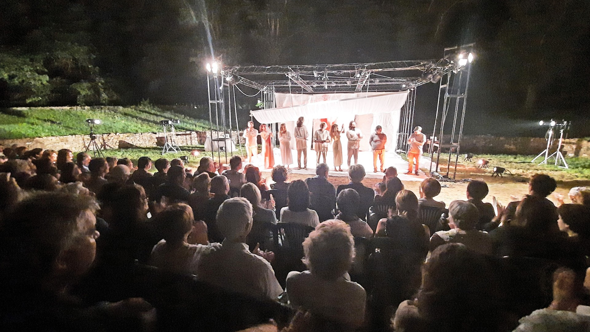 Da Veleia all’aldilà, successo conturbante per “Il Lago dell’Oblio” di César Brie