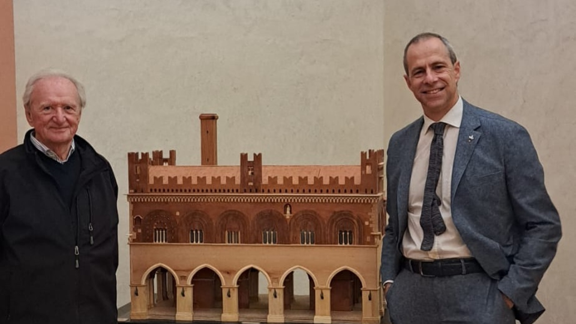 Ecco il modello ligneo di palazzo Gotico: l'autore Savi accolto a Palazzo Farnese