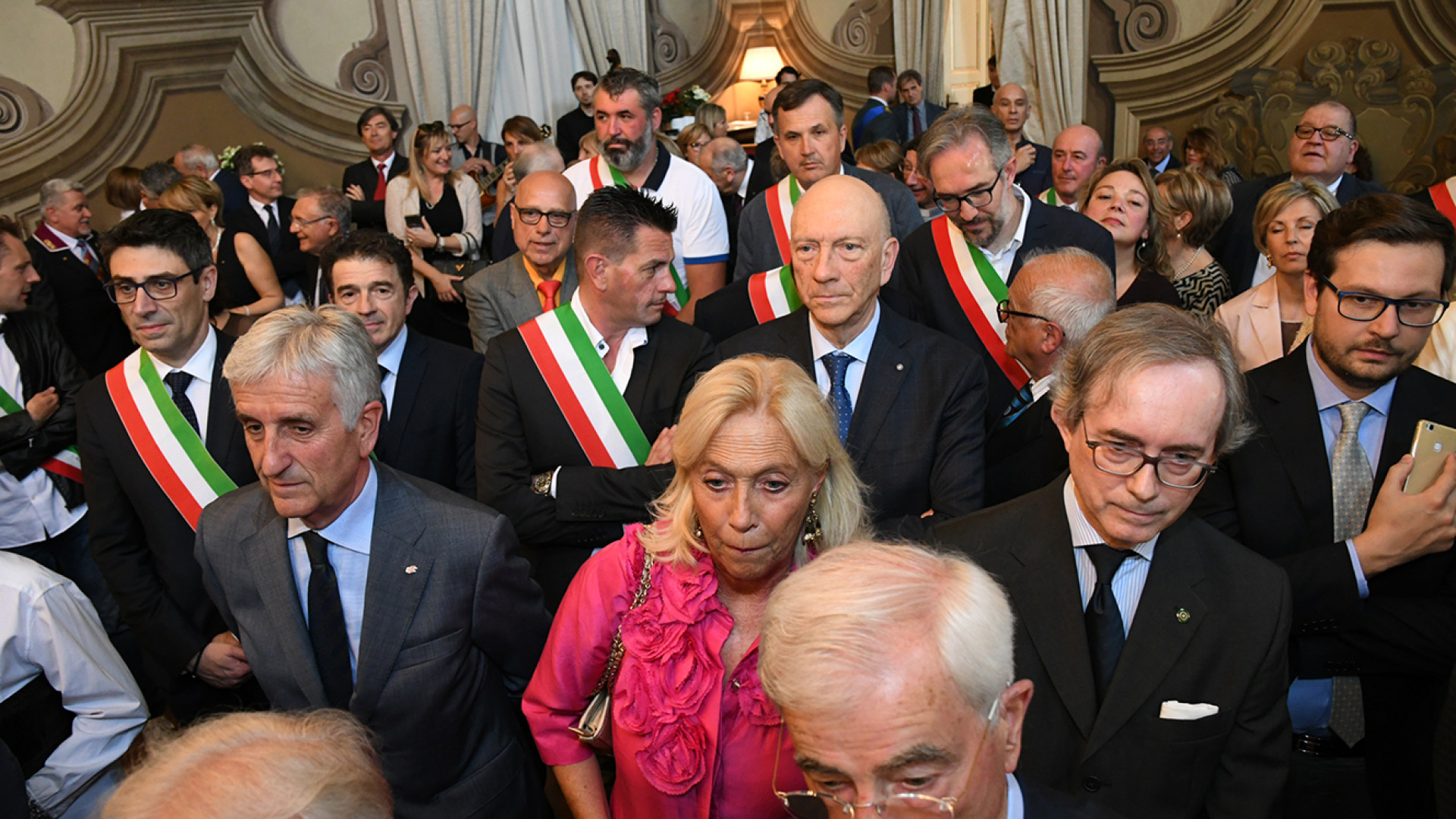 Festa del 2 giugno:  dopo la cerimonia in piazza, consegnate le onorificenze in prefettura. LE FOTO