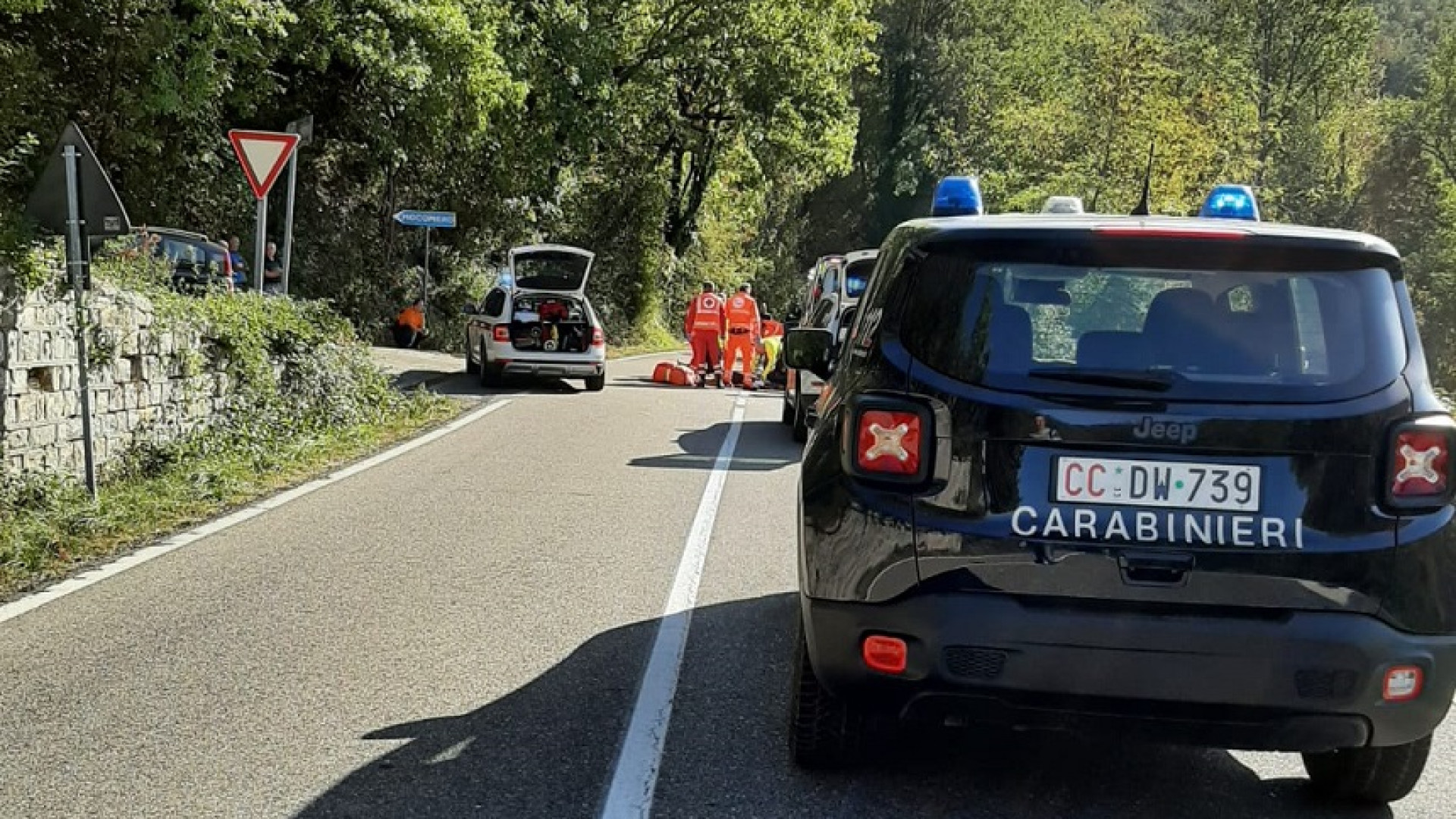 Tragedia a Vernasca: ciclista 72enne muore dopo essere stato investito da un'auto