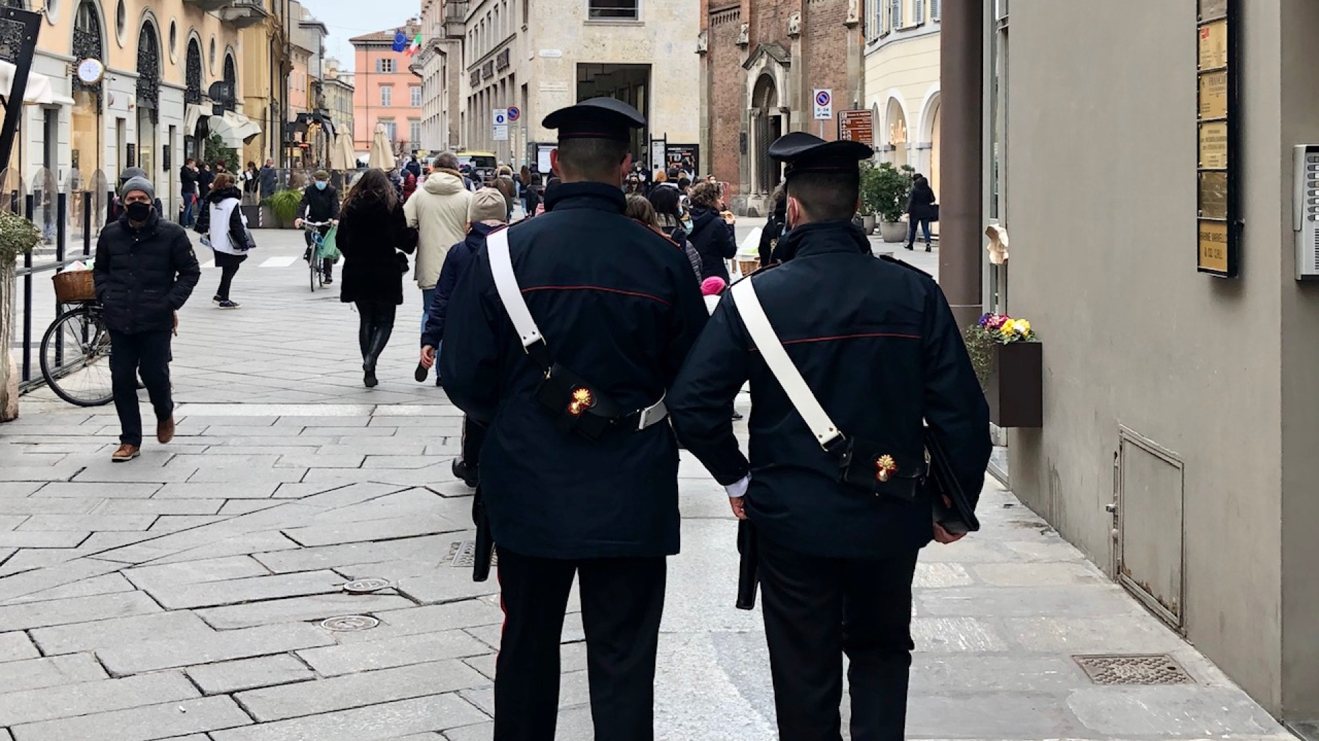 Covid, nell'ultima settimana 13 sanzioni. Prefettura: "La ripresa dipende da tutti"