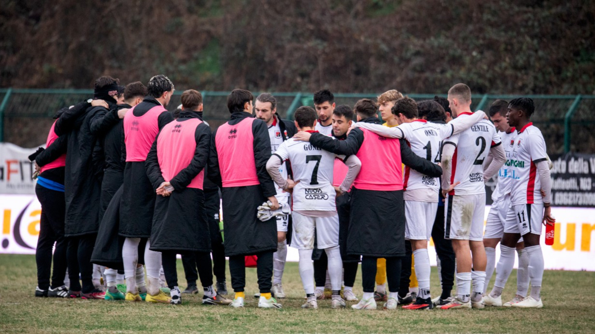 Ceravolo calcia al cielo un rigore, per il Fiorenzuola classifica da paura
