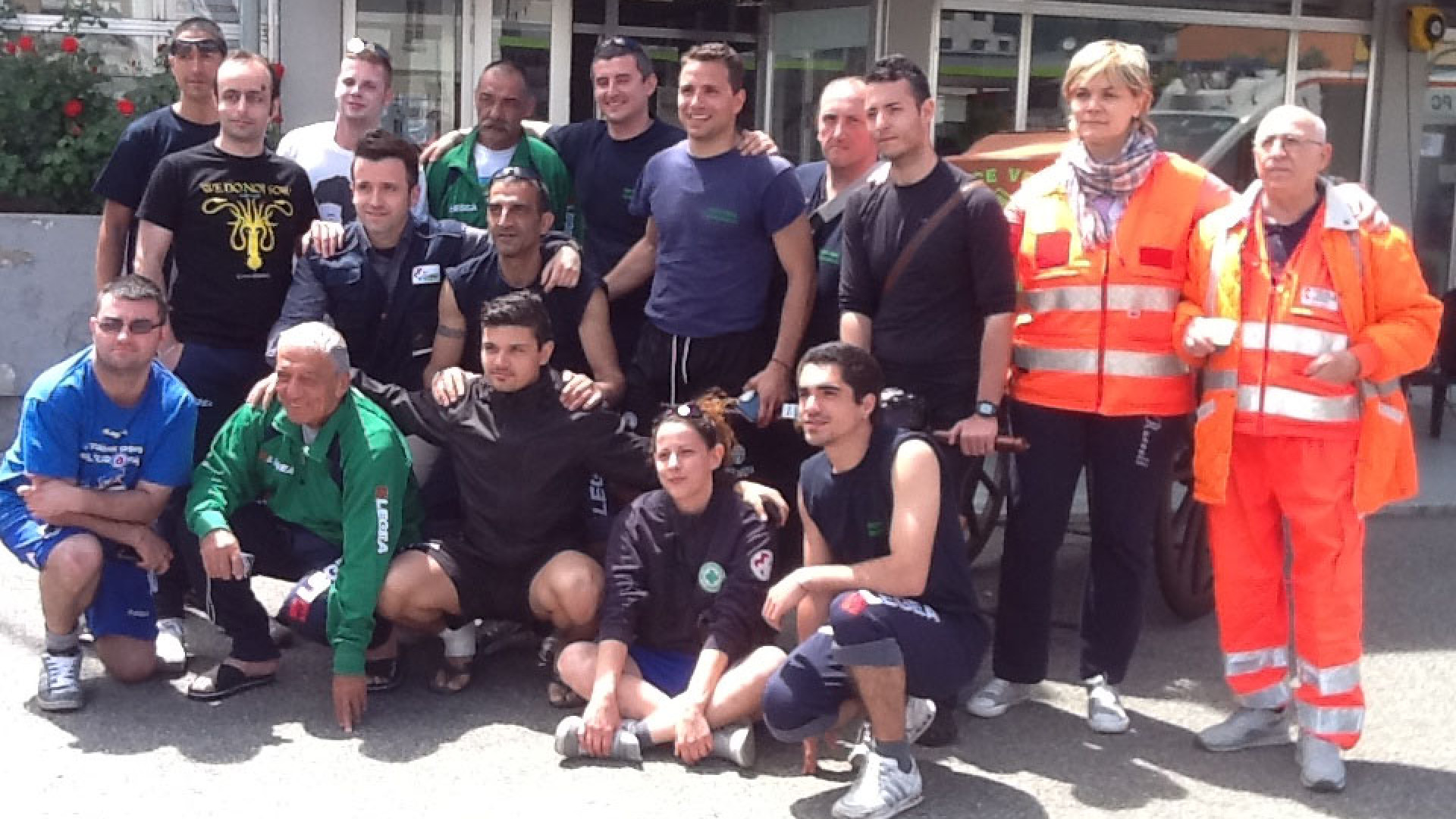 Approda a Piacenza la barella storica a mano dell'Anpas Genova Sestri Ponente