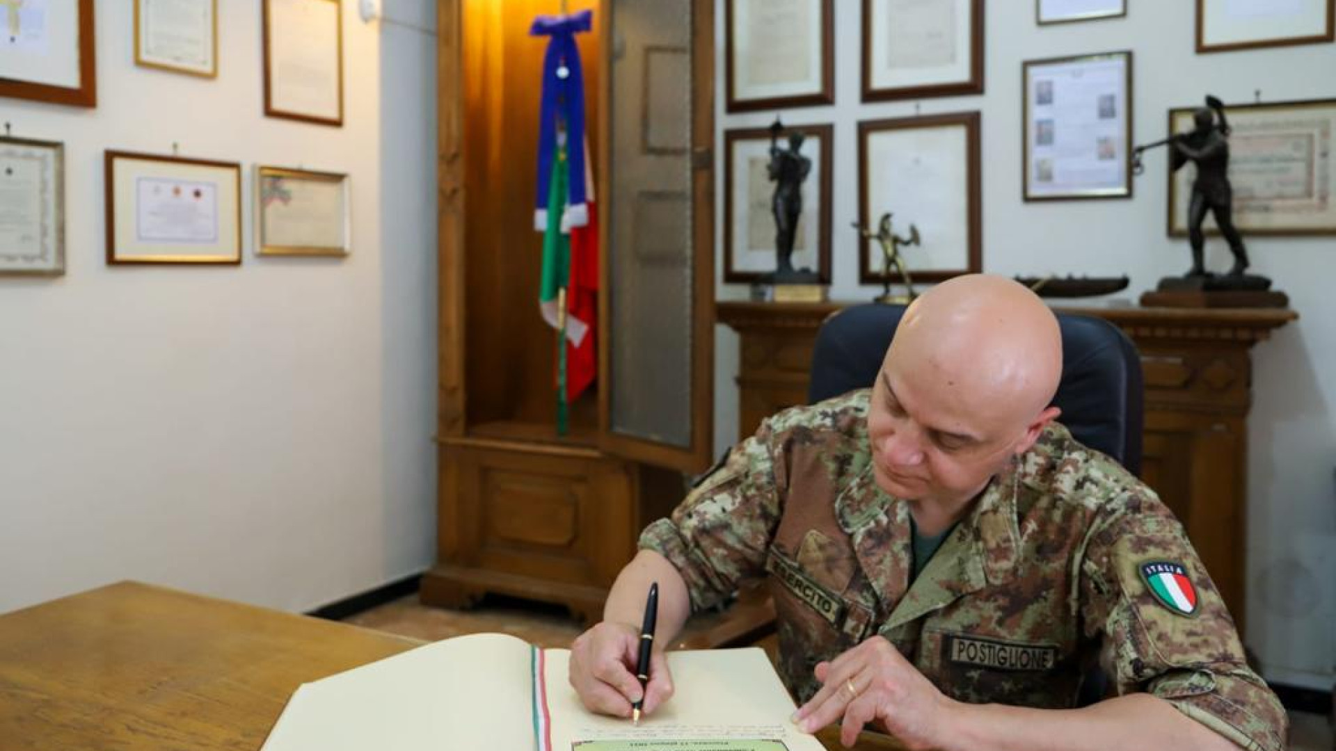 Visita piacentina per il comandante della Brigata Genio Luigi Postiglione