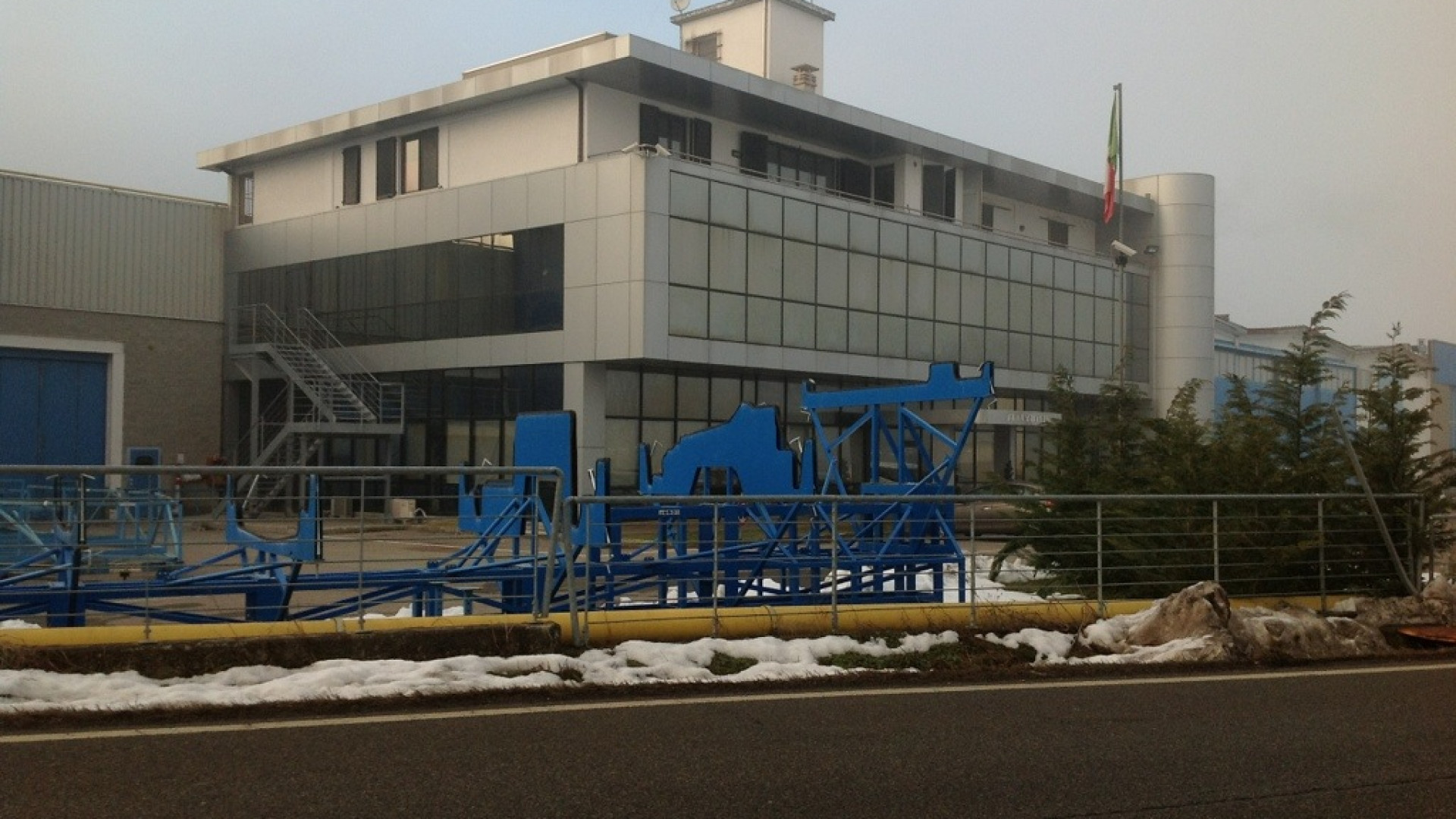 Spiragli per l'ex sito Atlantis a Gropparello, stop alla produzione tra 10 giorni