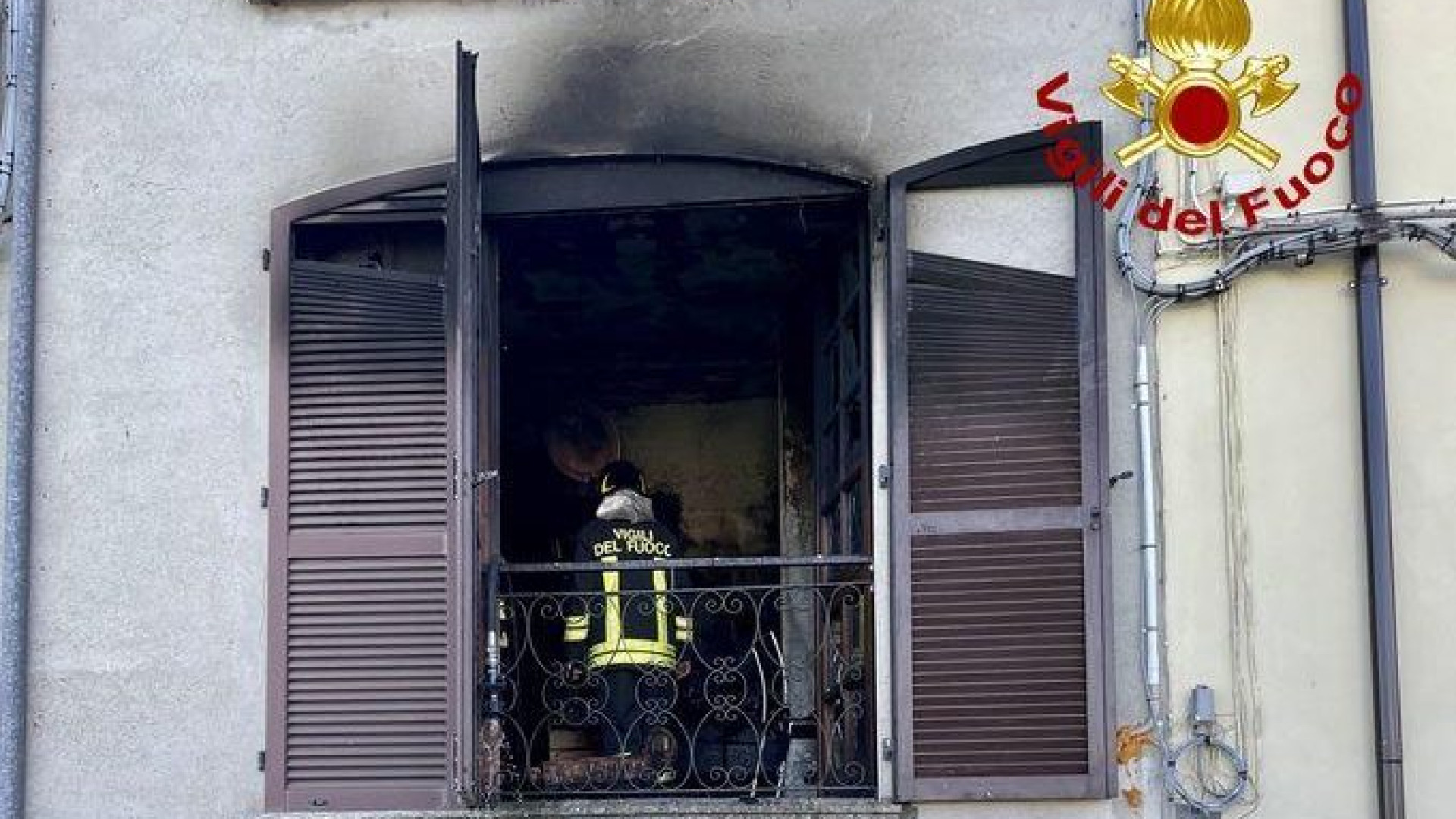 Incendio in una palazzina a Caorso, nessun ferito. Appartamento inagibile