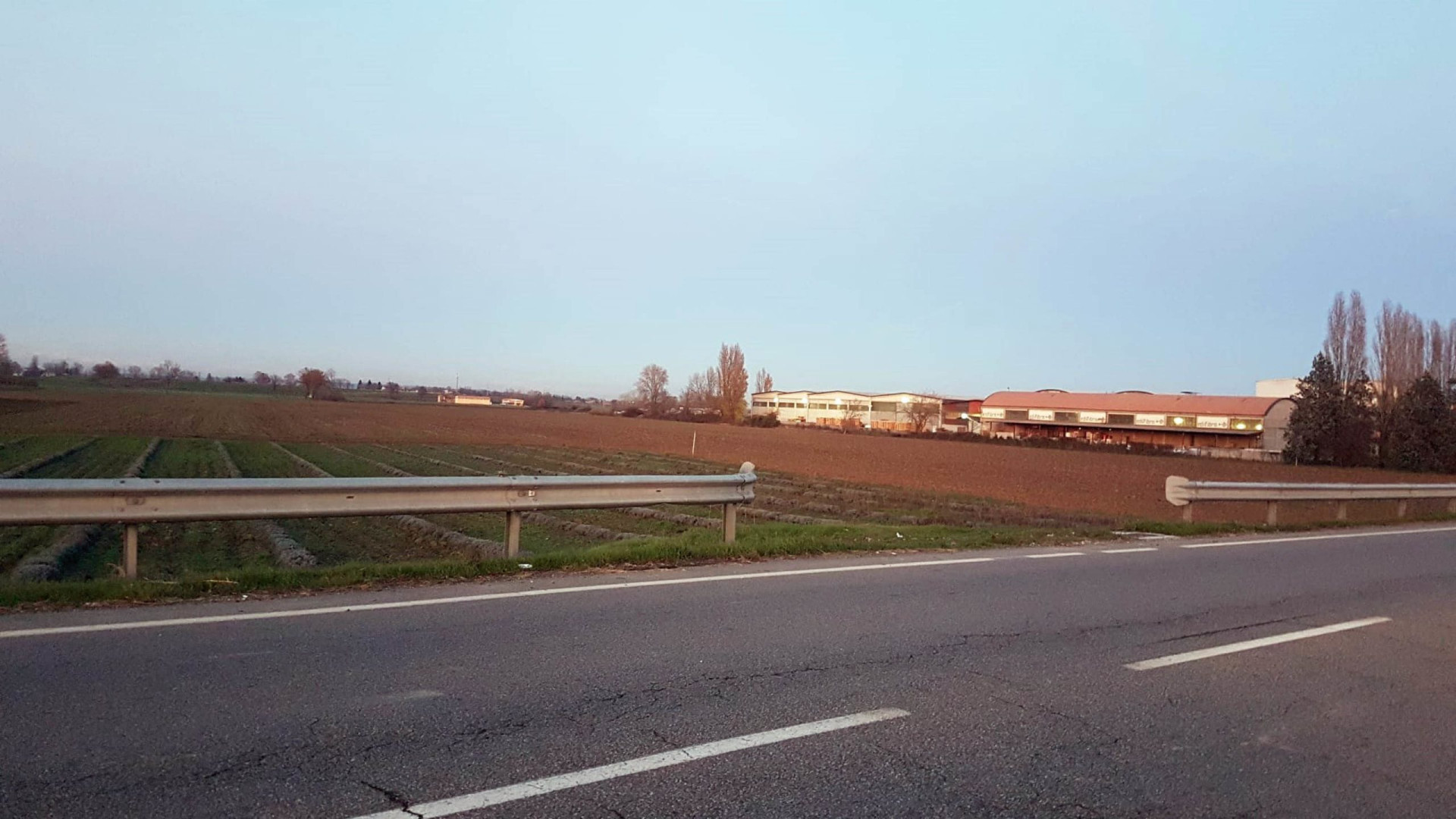 Il consiglio comunale di Castello all'unanimità: "No al biodigestore"