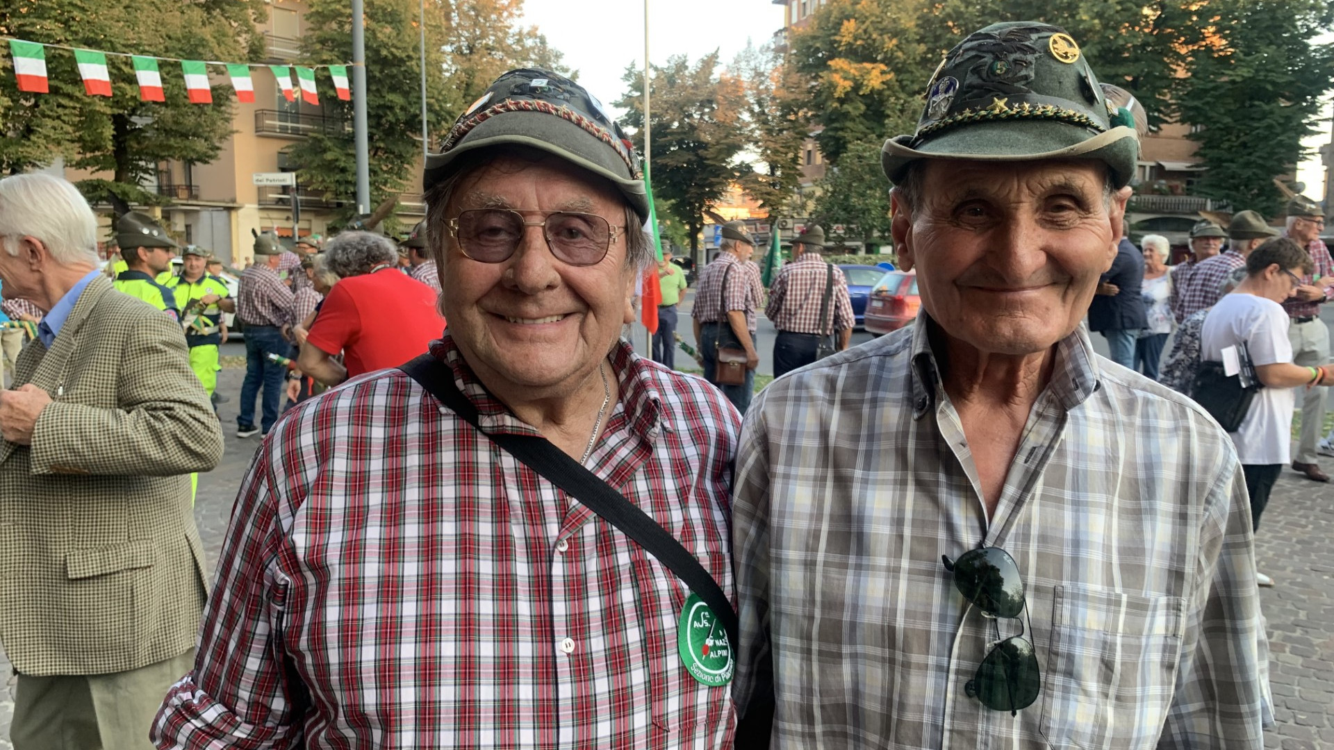 Al decennale dell'Adunata due alpini si ritrovano dopo 58 anni. "Emozione unica"