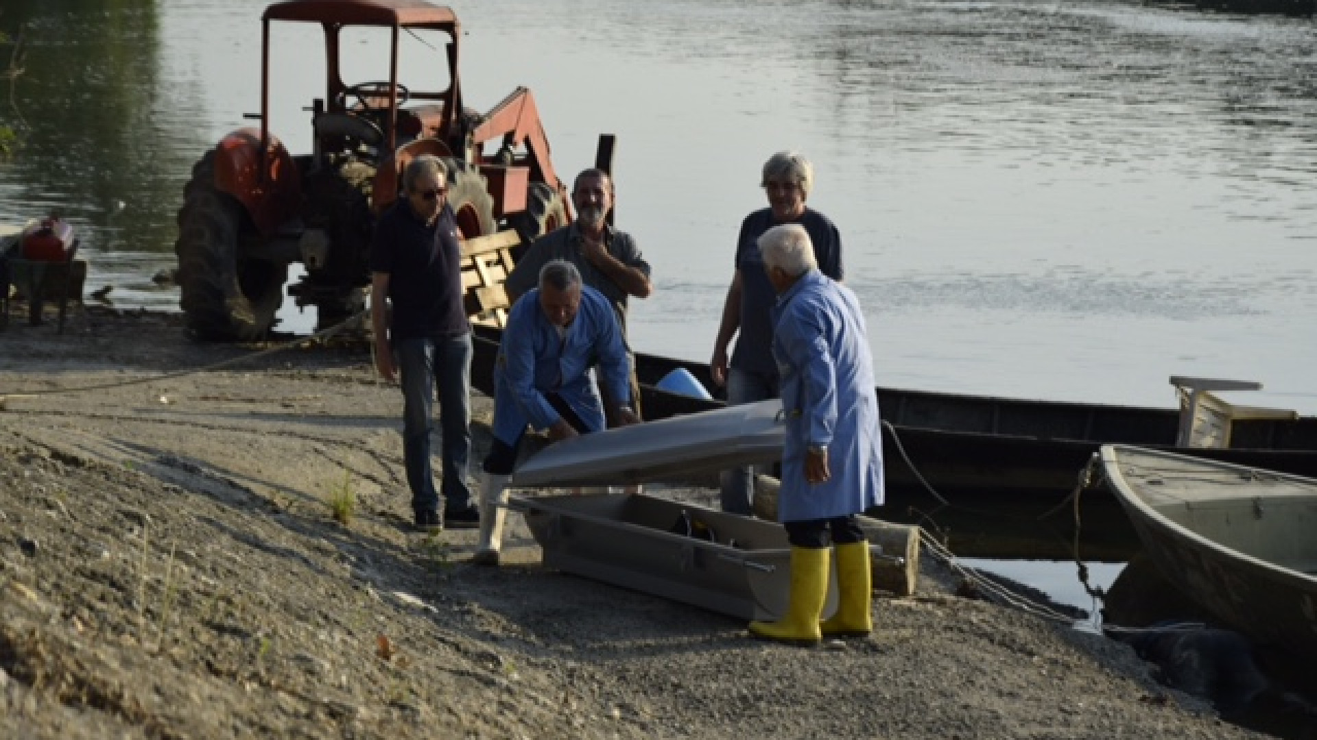 Il cadavere di una donna riaffiora dal Po a Roncarolo di Caorso