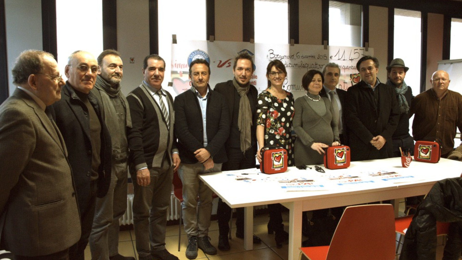Partita del Cuore: donati defibrillatori per gli impianti dei paesi alluvionati