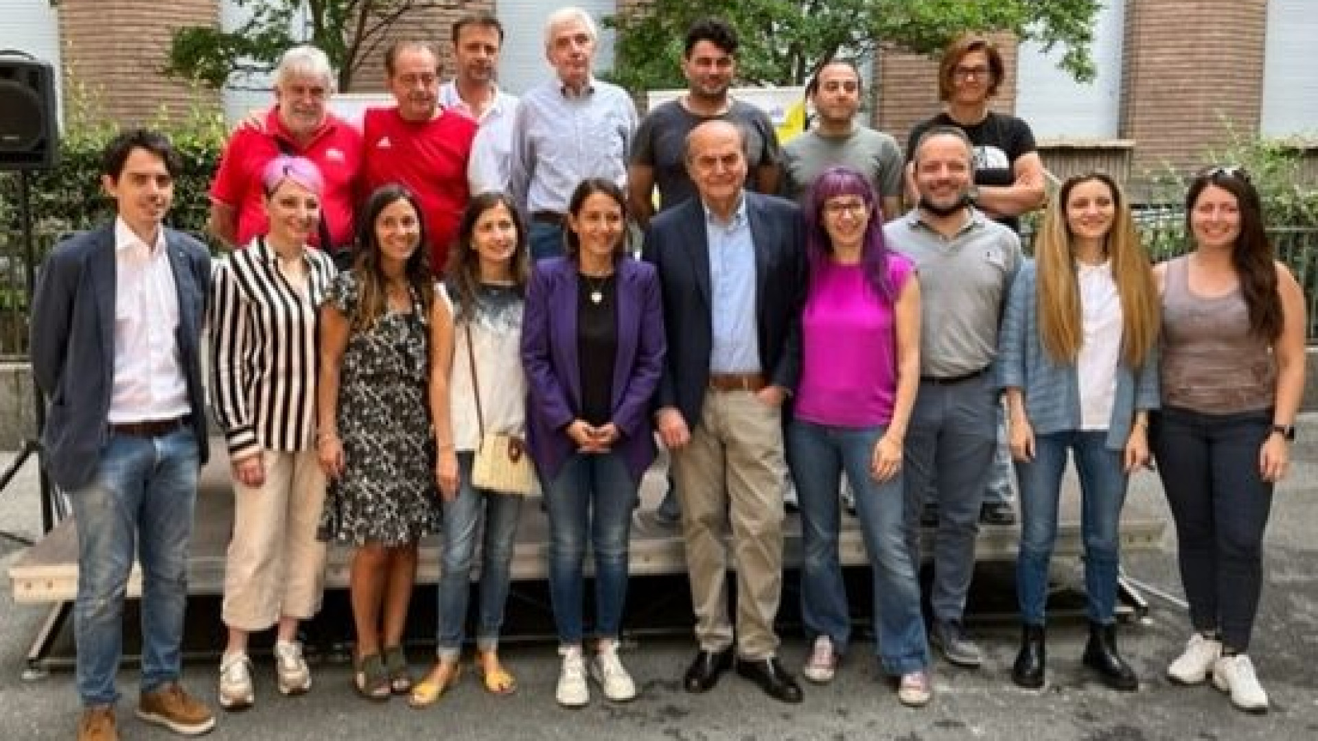 Per Bersani "tema sociale legato a quello ambientale per il rilancio della città"