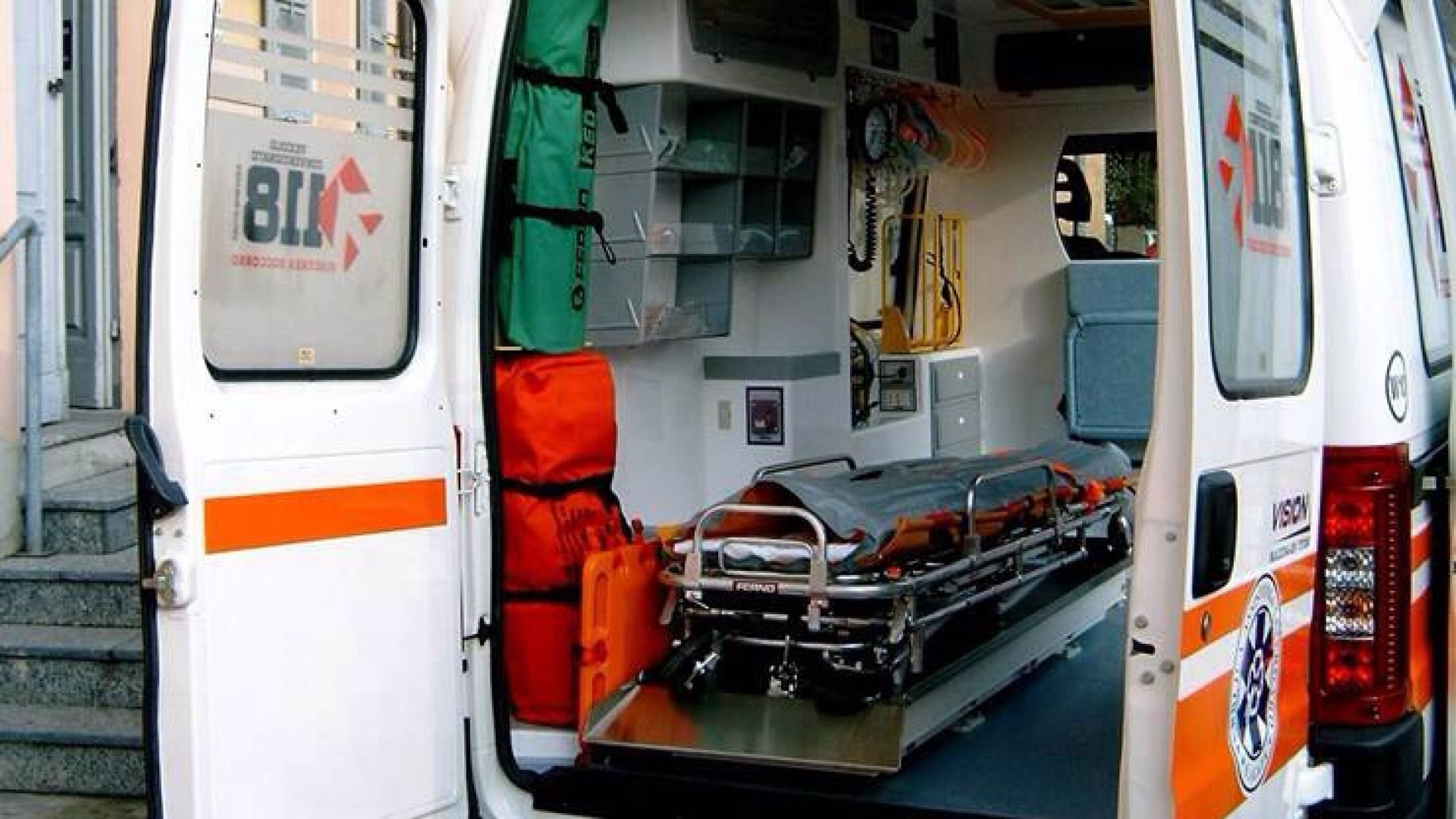 Investita in via Cella, donna finisce all'ospedale. Ha riportato serie ferite