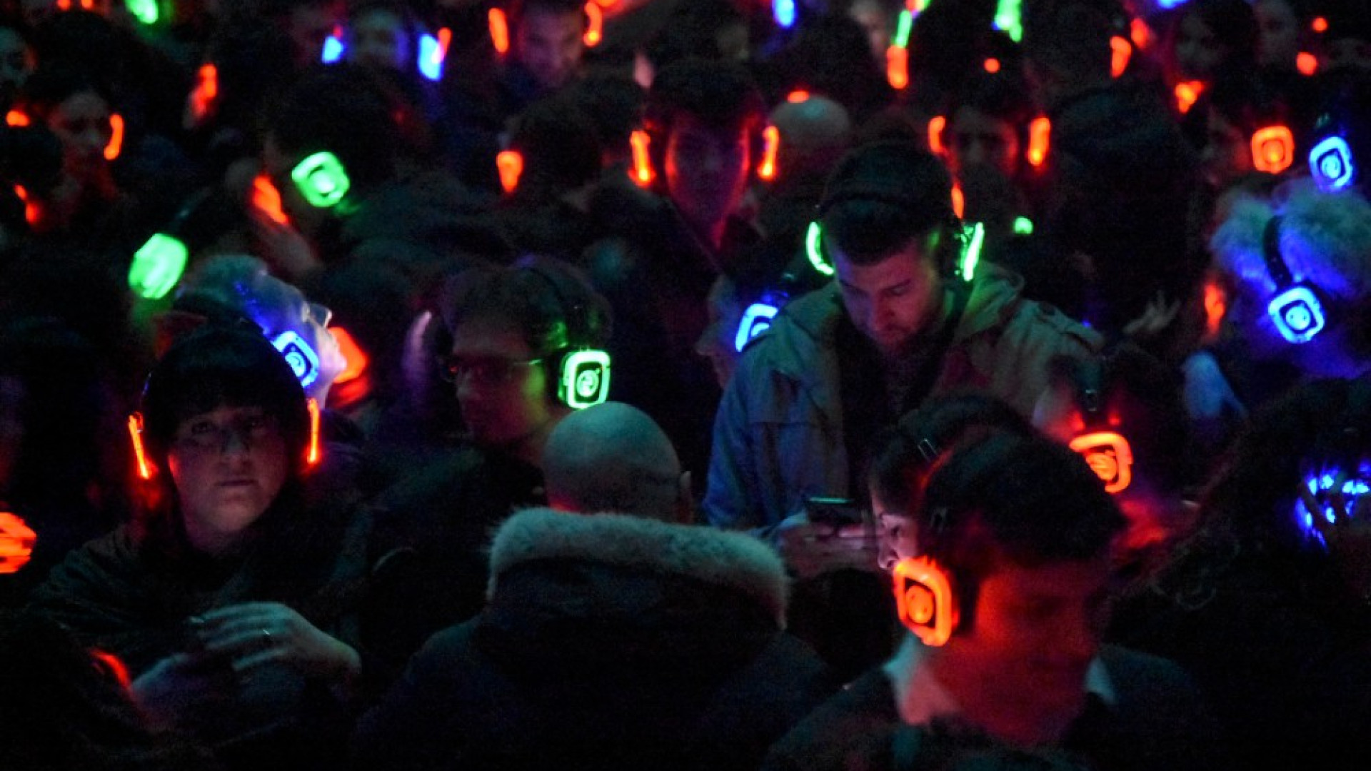 In piazza Cavalli ci si scatena a ballare: domani arriva la "Silent disco"