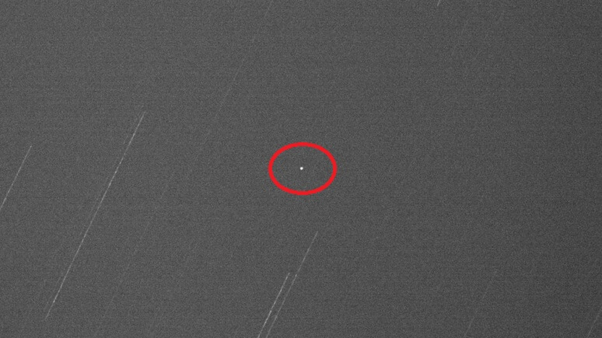 Ritrovata nello spazio la borsa degli attrezzi persa in una passeggiata tra le stelle