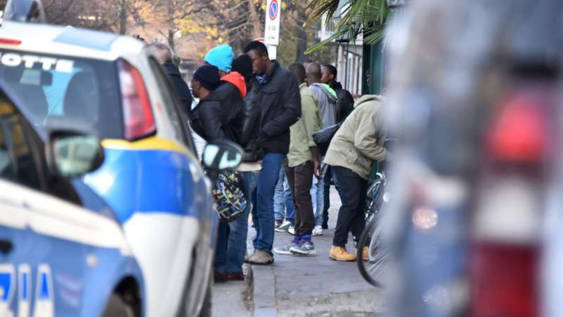 Locali infestati dalle cimici, profughi trasferiti. Nuova casa accoglienza in via Cella
