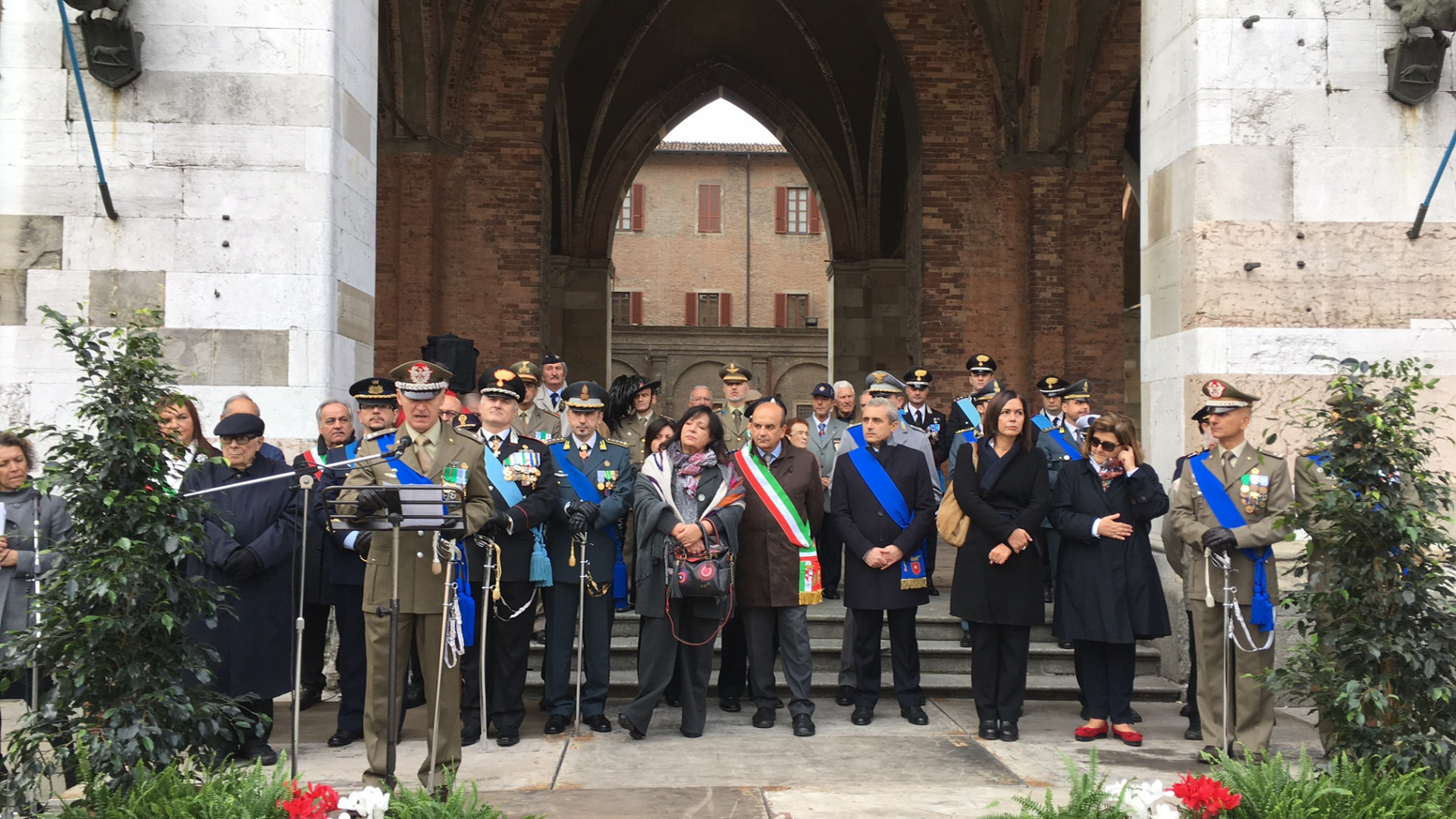 Festa Forze Armate, "Pensiero rivolto ai terremotati". Trenta pontieri nelle Marche