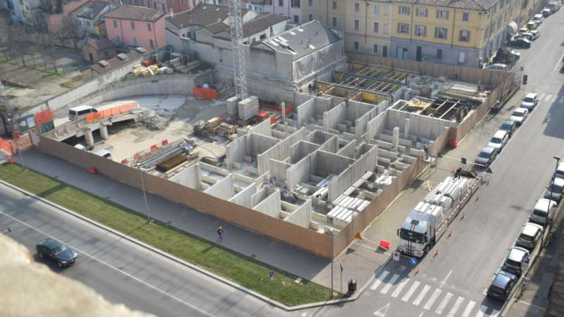 Palazzo Enel, cittadini al contrattacco: "Su quale base si è detto no al museo?"