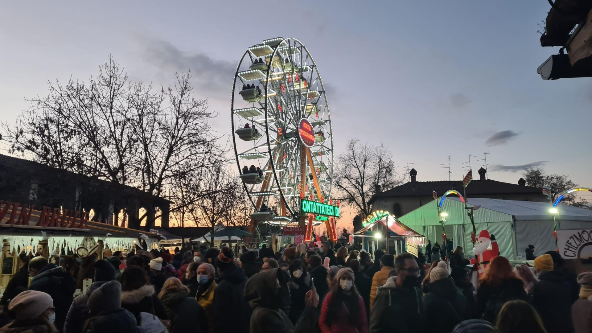 Grazzano Visconti diventa un villaggio natalizio con la ruota panoramica