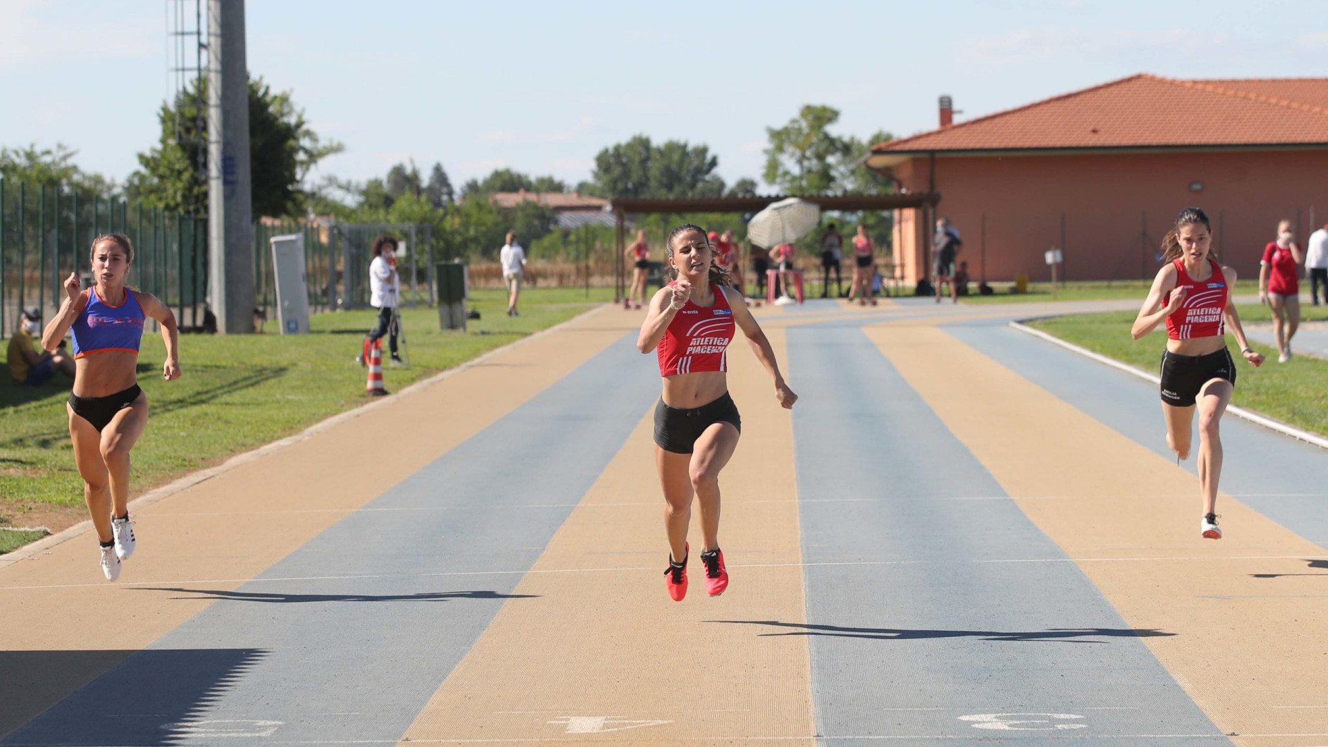 Nuova pista d'atletica al Campus Dordoni, affidati i lavori. Spesa da 160mila euro