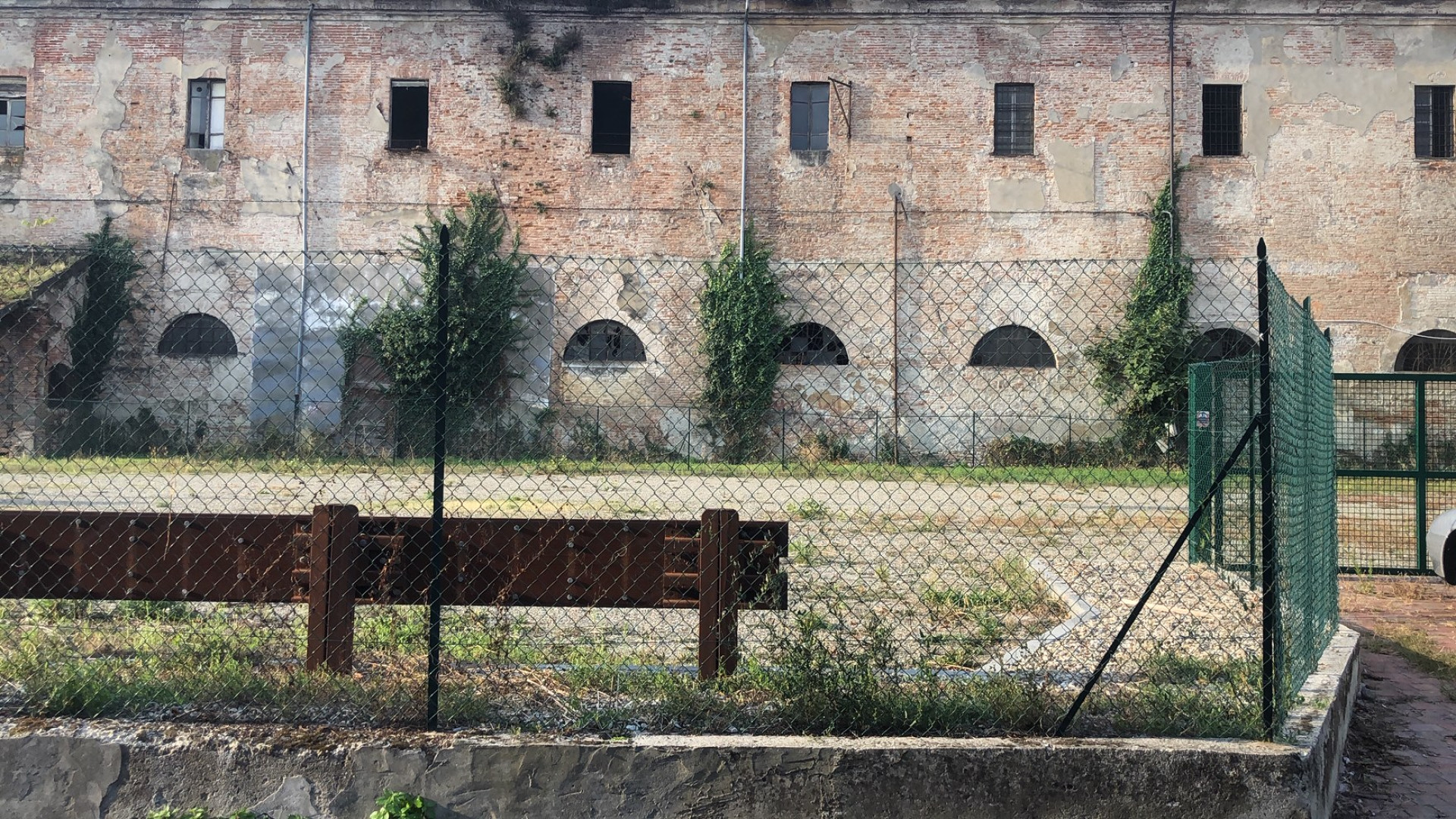 "Riaprire il parcheggio di via Benedettine". Ma il Demanio frena: "Non si può"