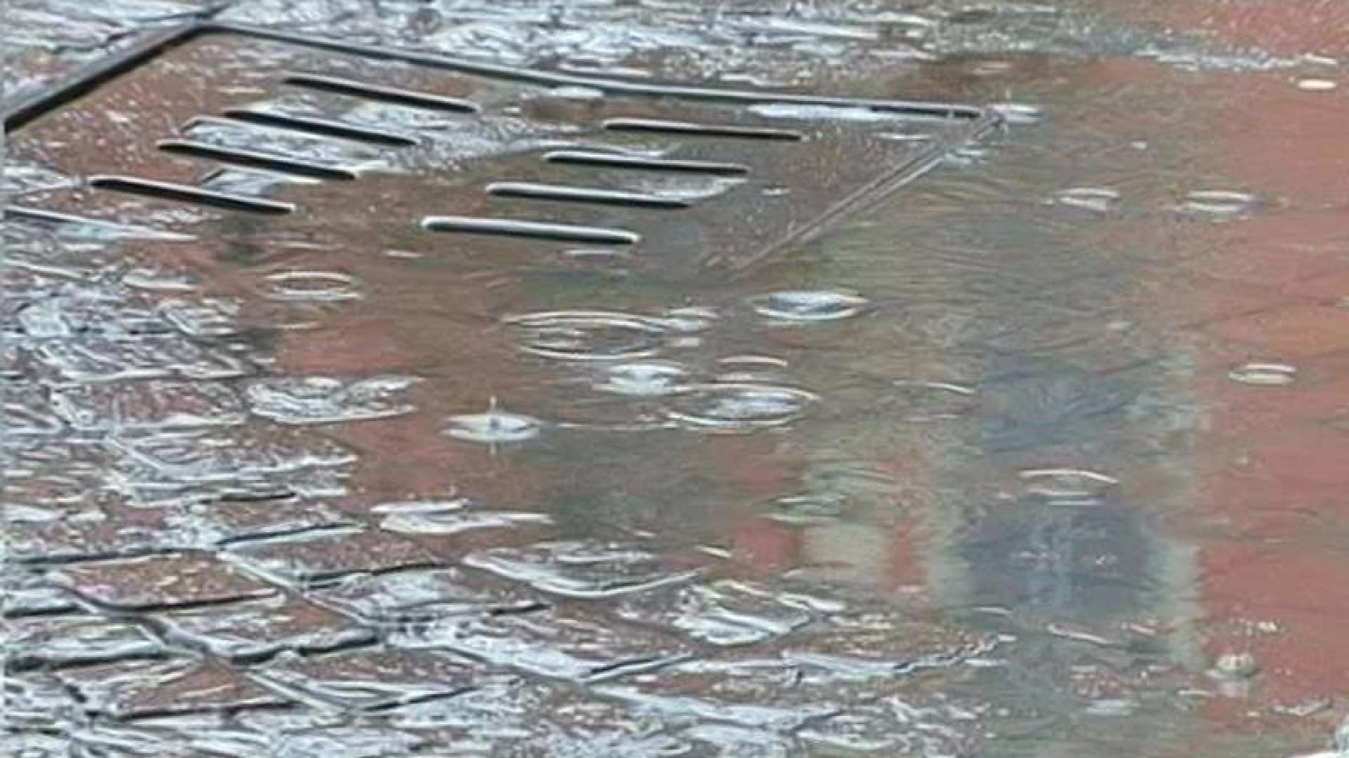 Allerta meteo: pioggia e vento forte per 48 ore. Torrenti osservati speciali