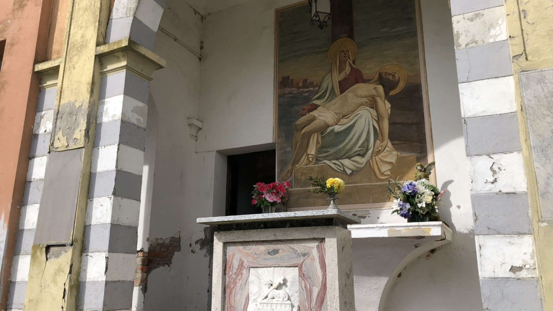 Sarturano, sarà il parroco Giovanelli a finanziare il recupero del cimitero