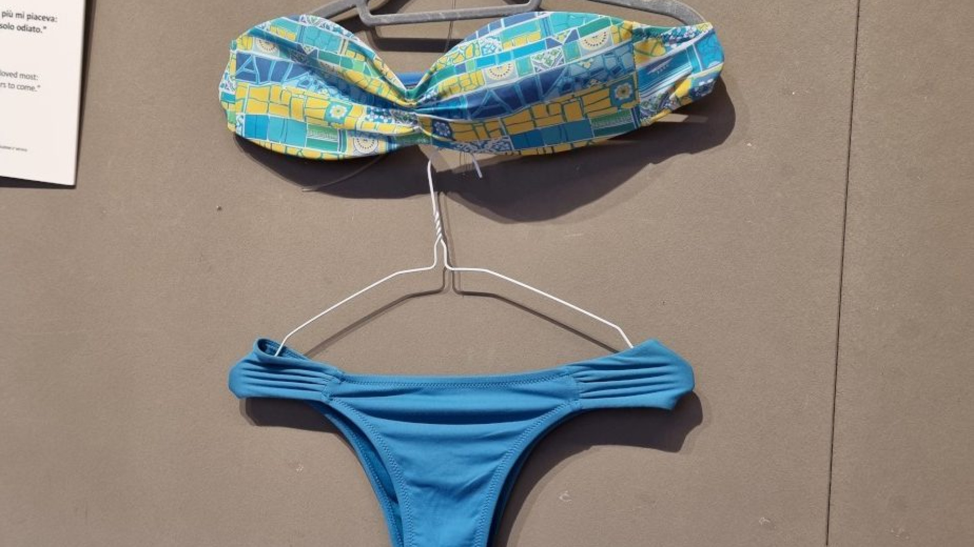 A Piacenza la mostra "Com'eri vestita?": "Una domanda che è già violenza"