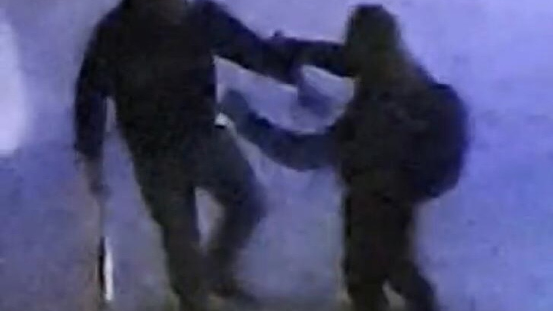 Minacce con mazza da baseball: alla Farnesiana "maranza" in azione. VIDEO
