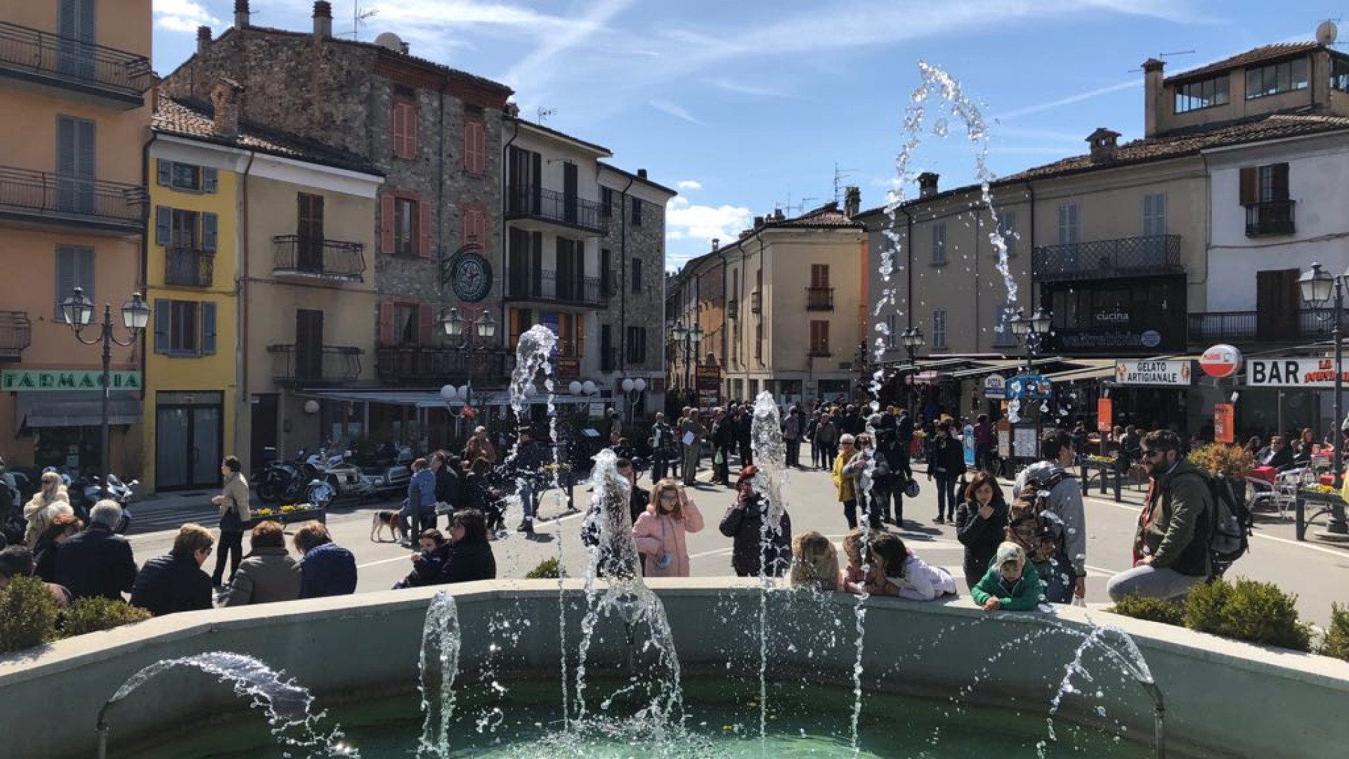 Pasquetta, assalto di turisti alla Valtrebbia. LE FOTO da Bobbio e Rivergaro