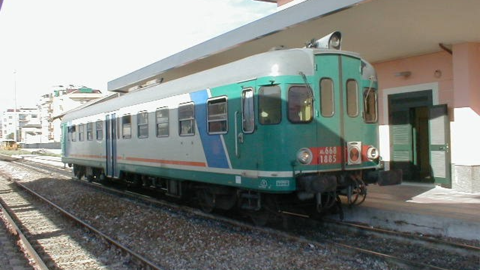 Piacenza-Cremona, verso l’addio ai treni. Trenitalia razionalizza e pensa ai bus