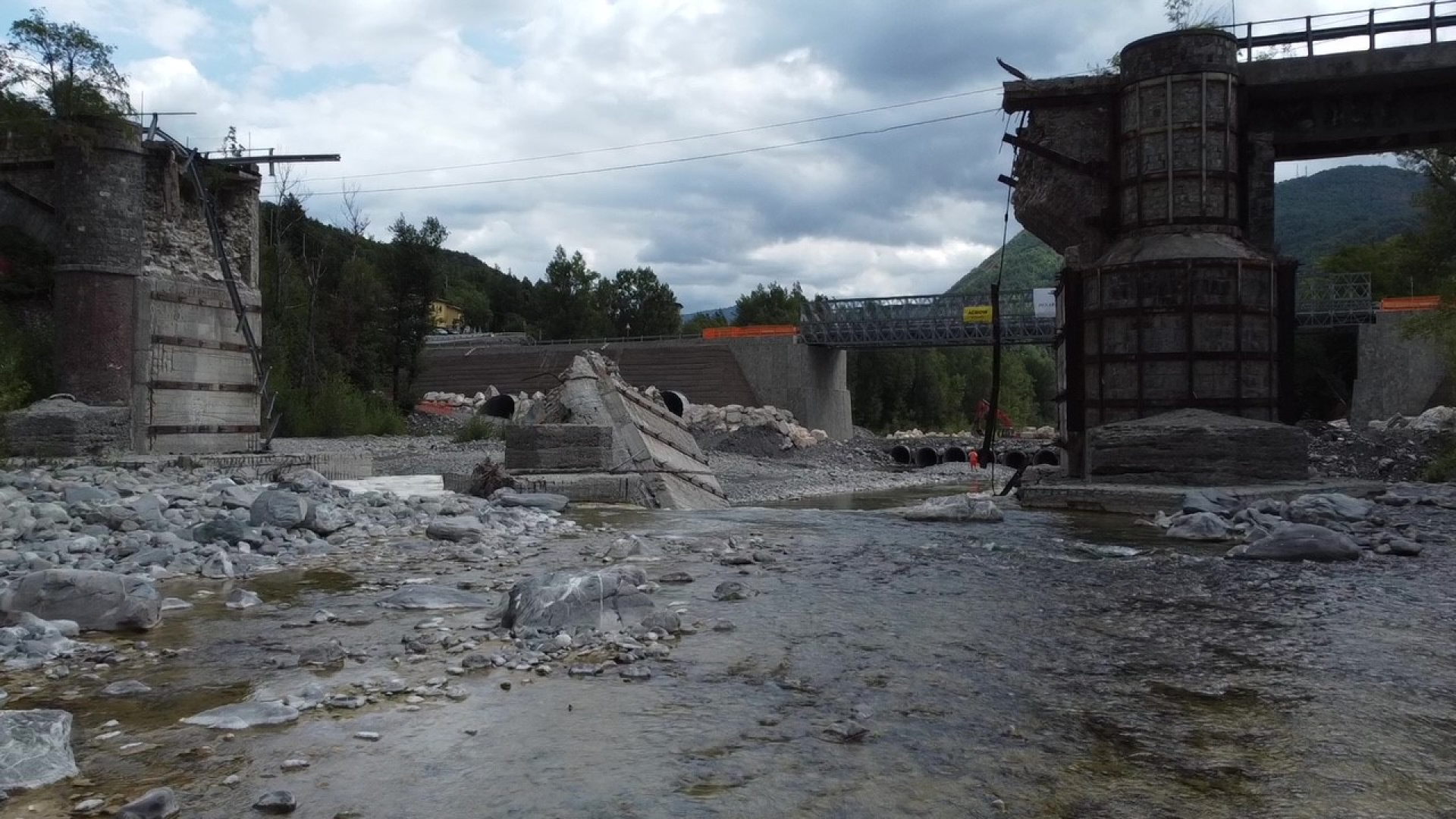 Un anno fa il crollo del ponte Lenzino. Lo speciale tv di Telelibertà