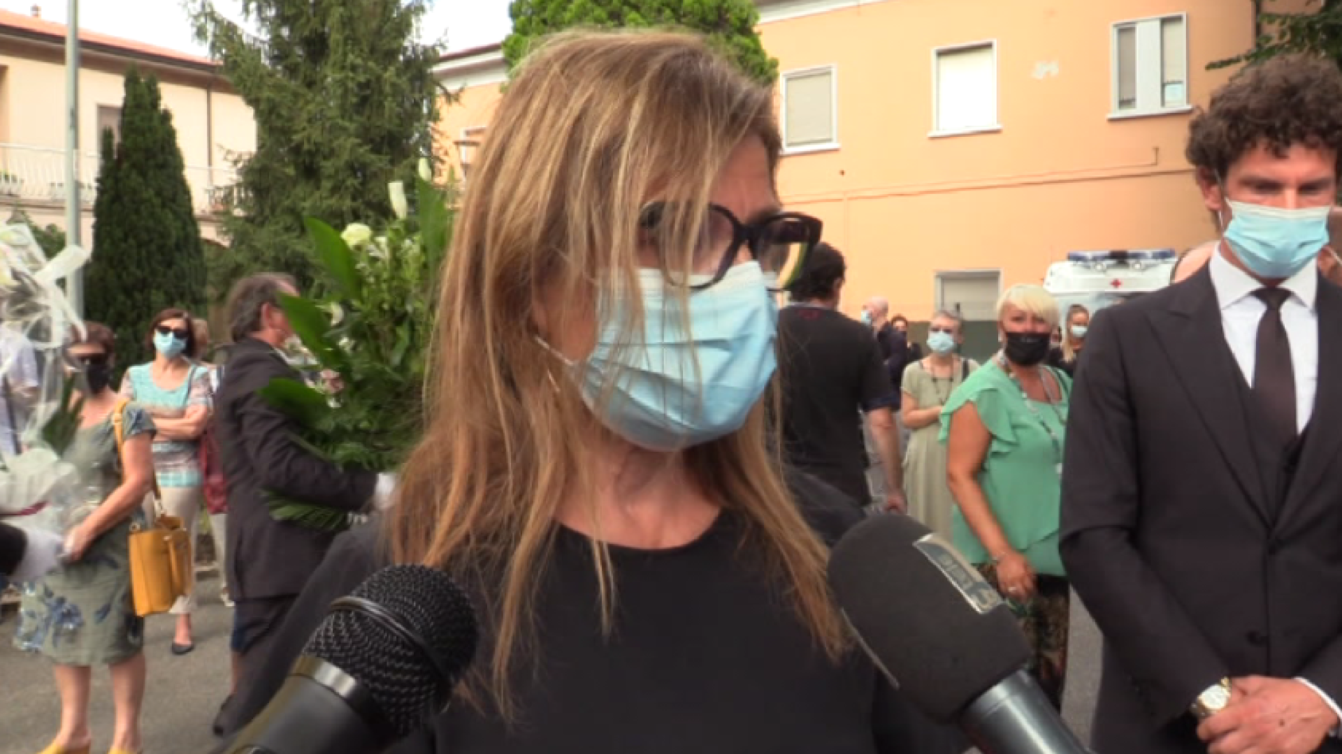 Addio a Elisa Pomarelli. "Non possiamo permettere altra violenza"