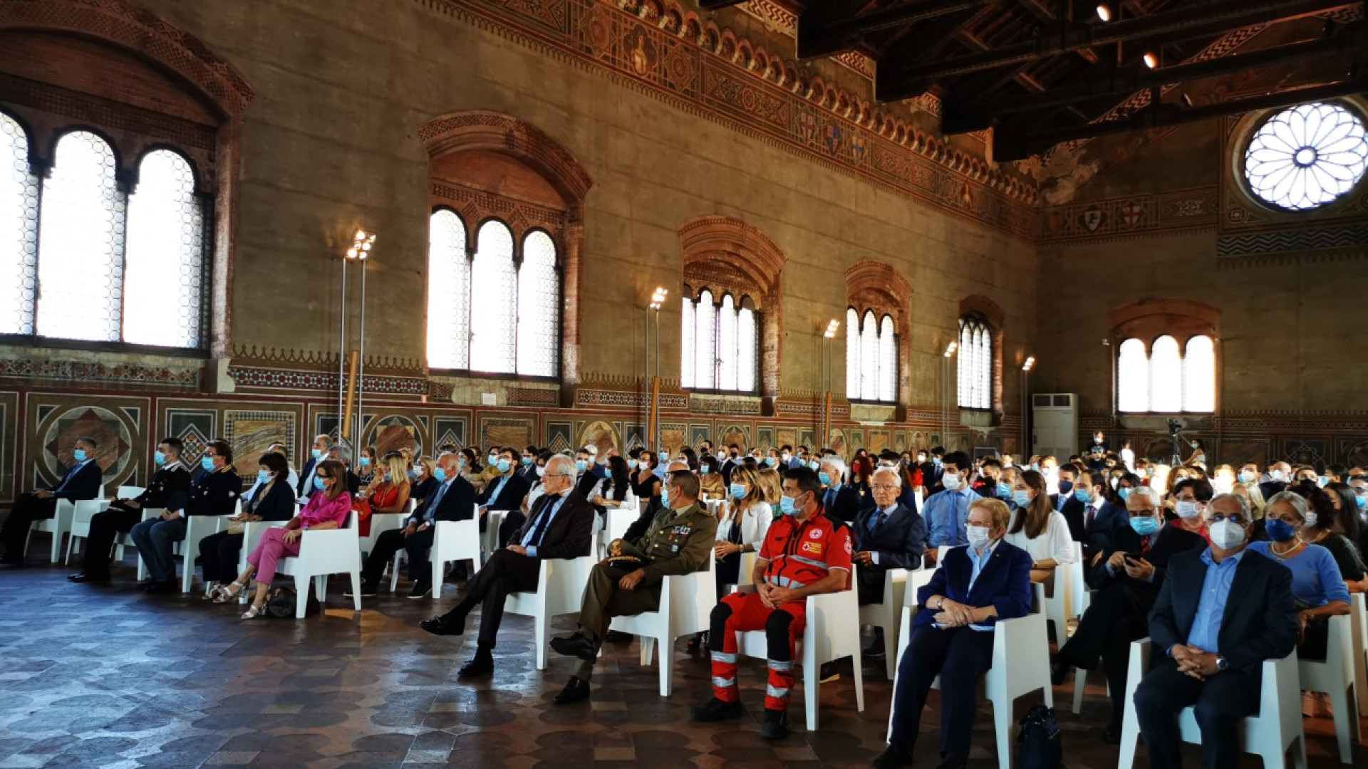 Giurano i nuovi medici, Pagani: "Appello per farli restare qui". Poi "bacchetta" l'Ausl
