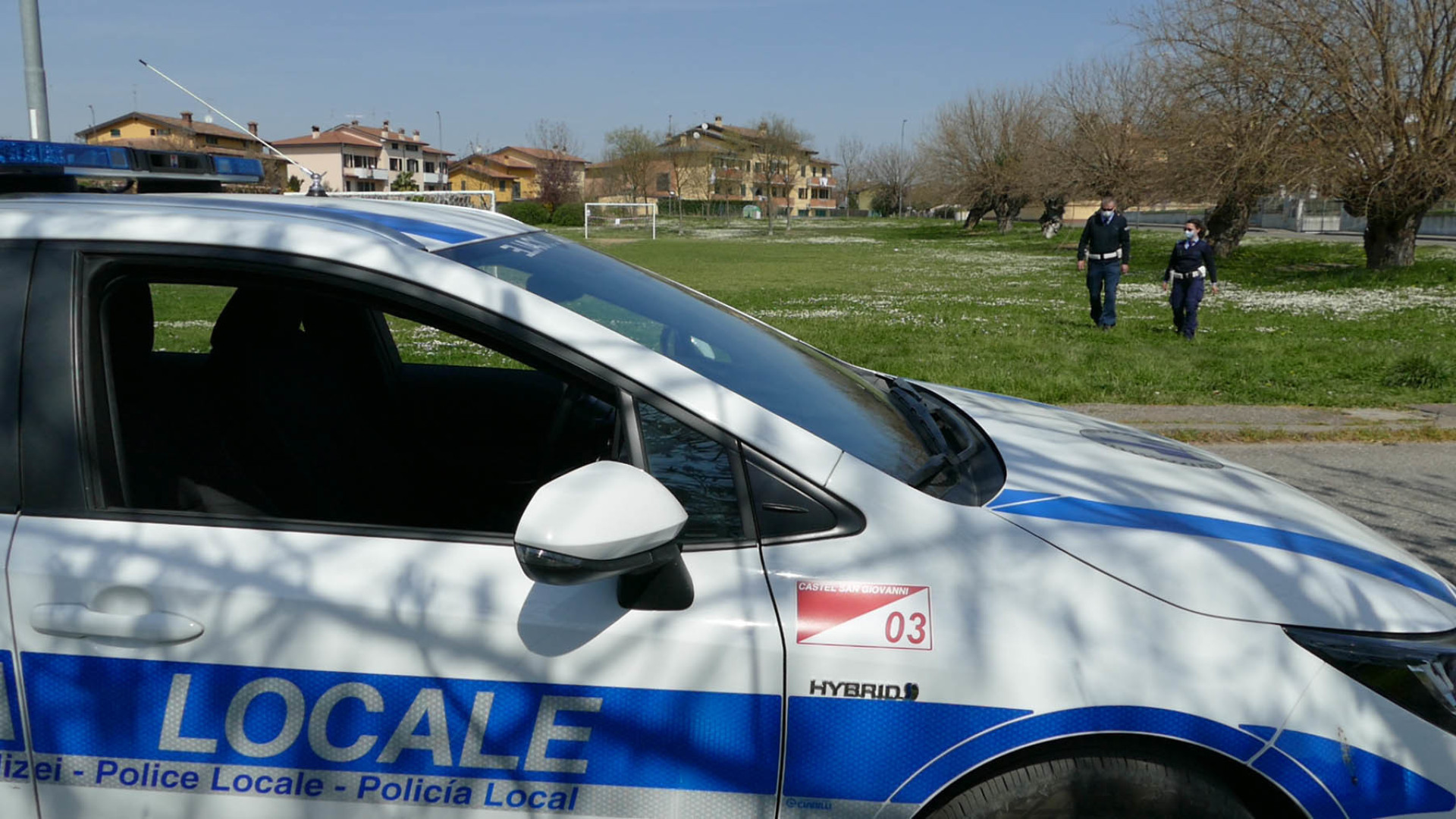Assembramenti e avventori sorpresi dentro un bar: 10 multe a Castel San Giovanni
