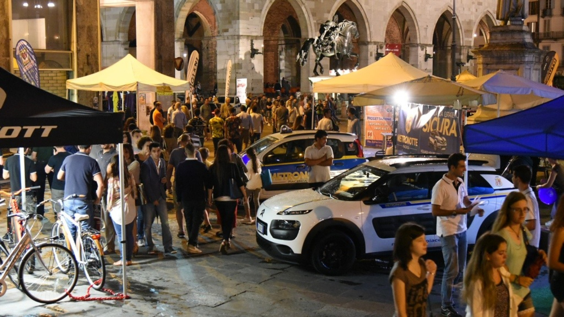 Venerdì piacentini bagnati: al via l'edizione 2015 sotto la pioggia