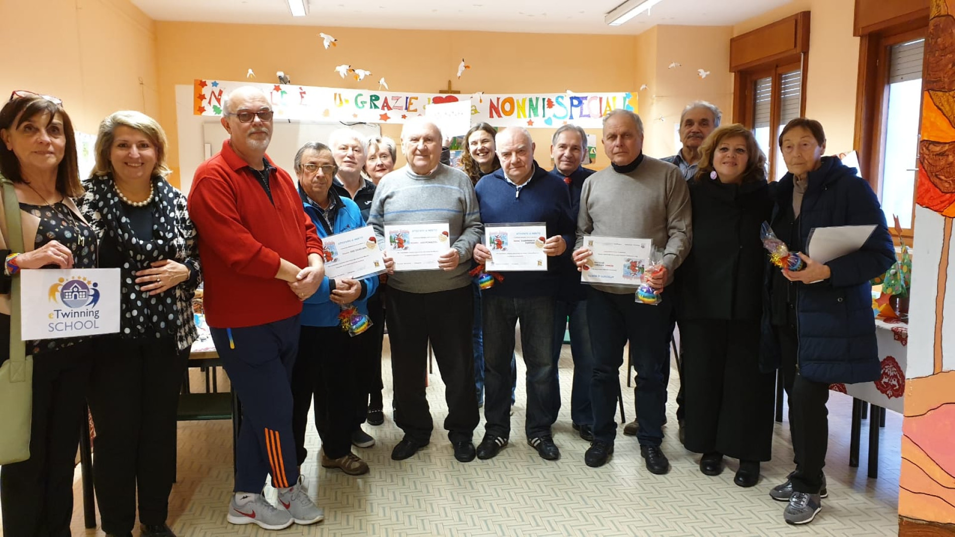 L'Ottavo circolo didattico di Piacenza premia i "super nonni"