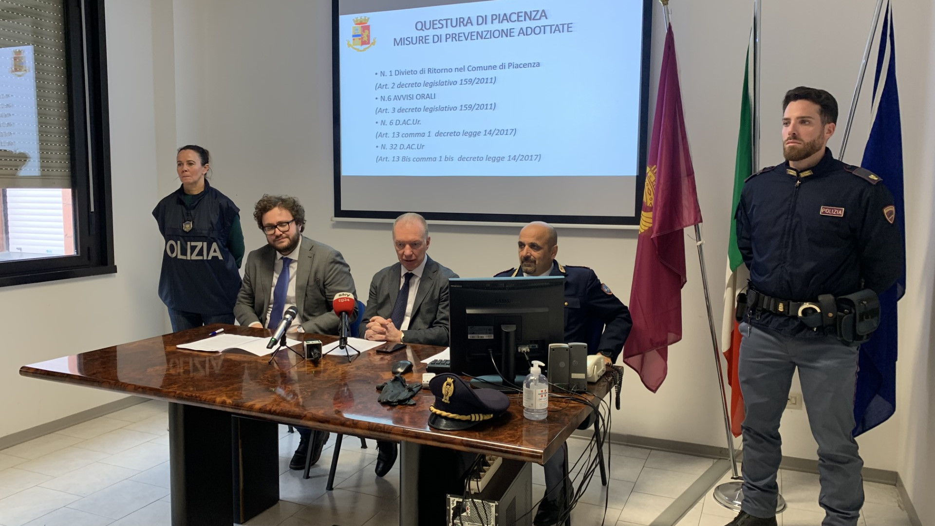 Daspo per 45 ragazzi a Piacenza, il questore: "Ridata vivibilità al centro storico"