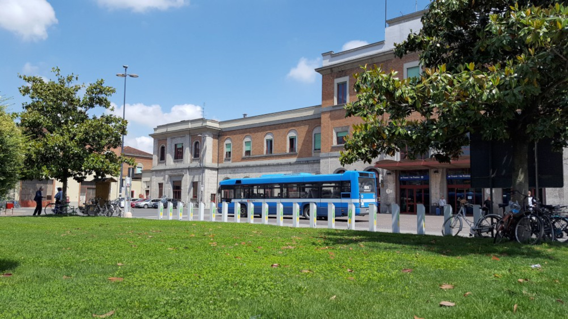 Torna "Mi muovo in città", bus gratis per chi ha l'abbonamento del treno