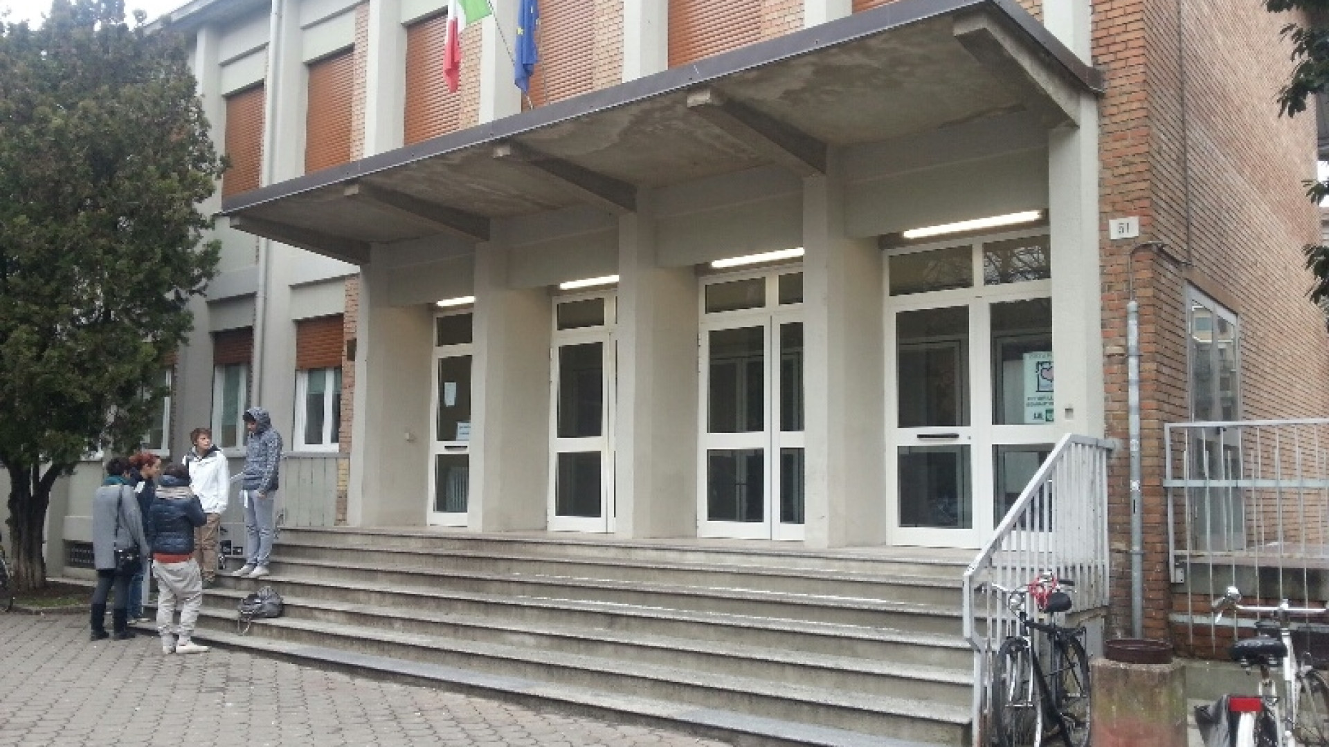 Alla maturità con la febbre, negativo anche il secondo tampone. Esame on line