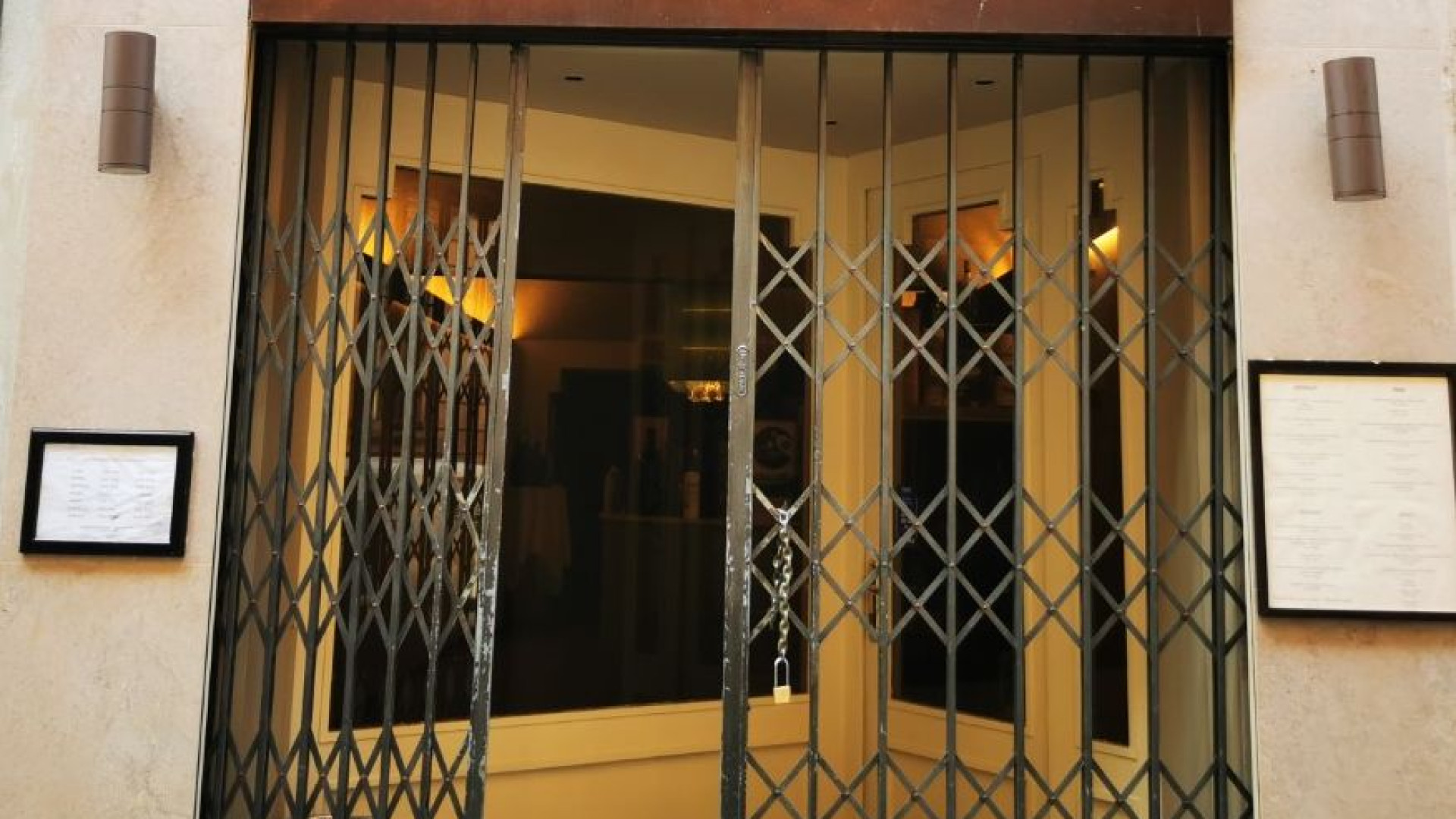 Covid: ristoranti aperti solo all'esterno, titolari delusi. "E' discriminazione"