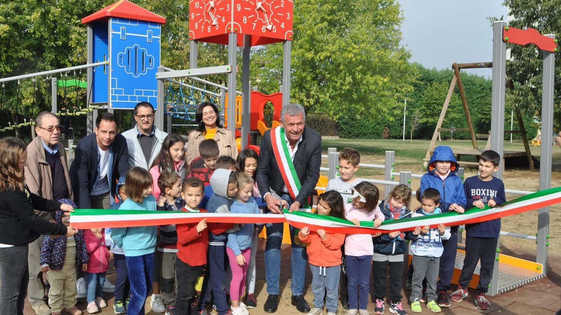 Inaugurato il gioco inclusivo a Podenzano: "Tutti i bambini sono uguali senza differenze"