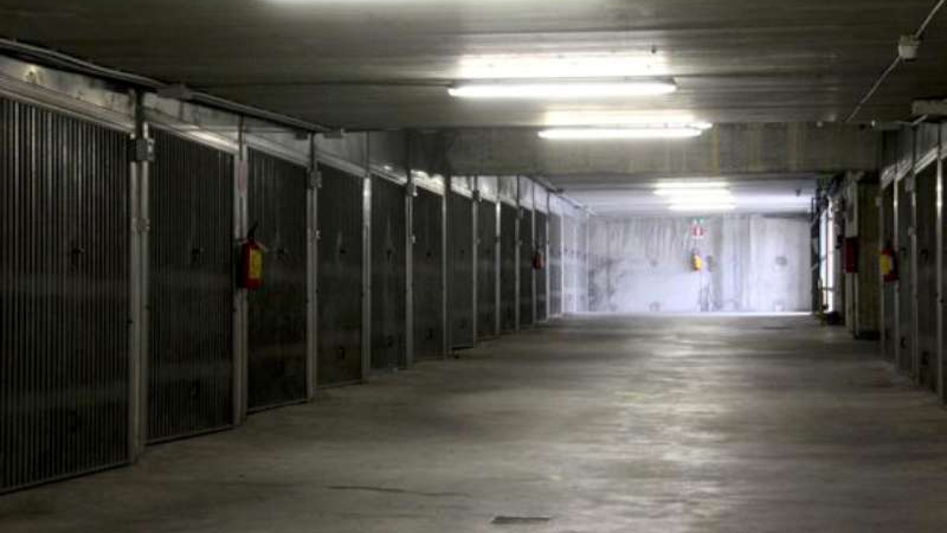 Via XXIV Maggio: tentano l'assalto ai garage, ladri si feriscono con un trapano